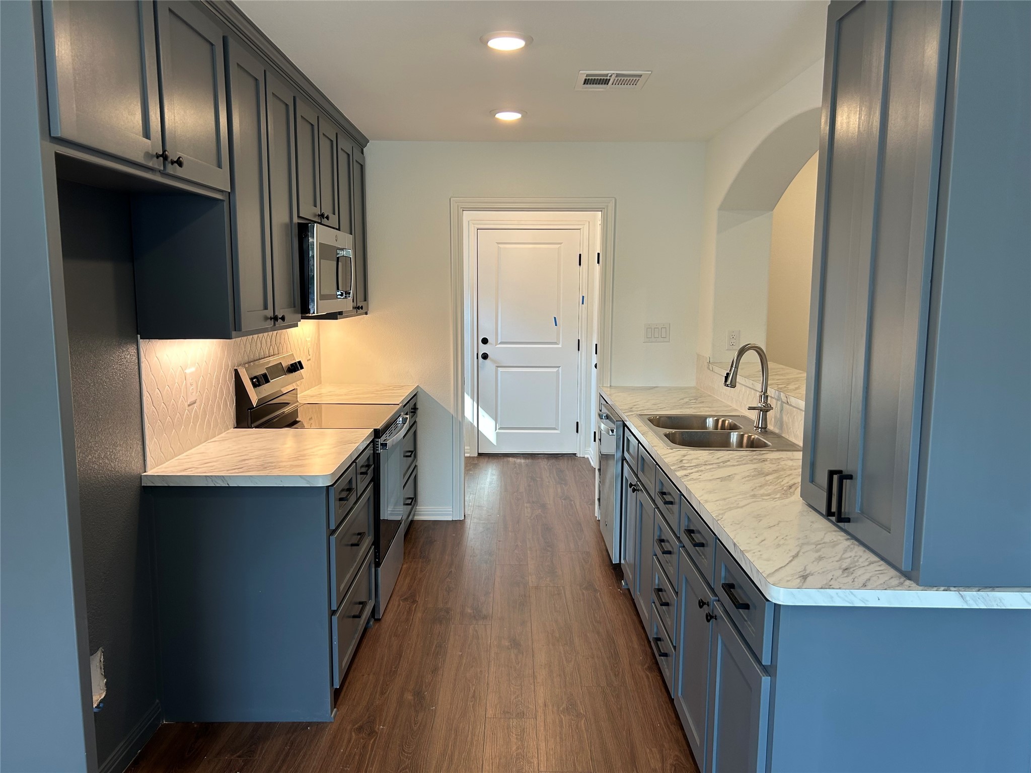412 Conway Street Lacy Lakeview TX 76705
