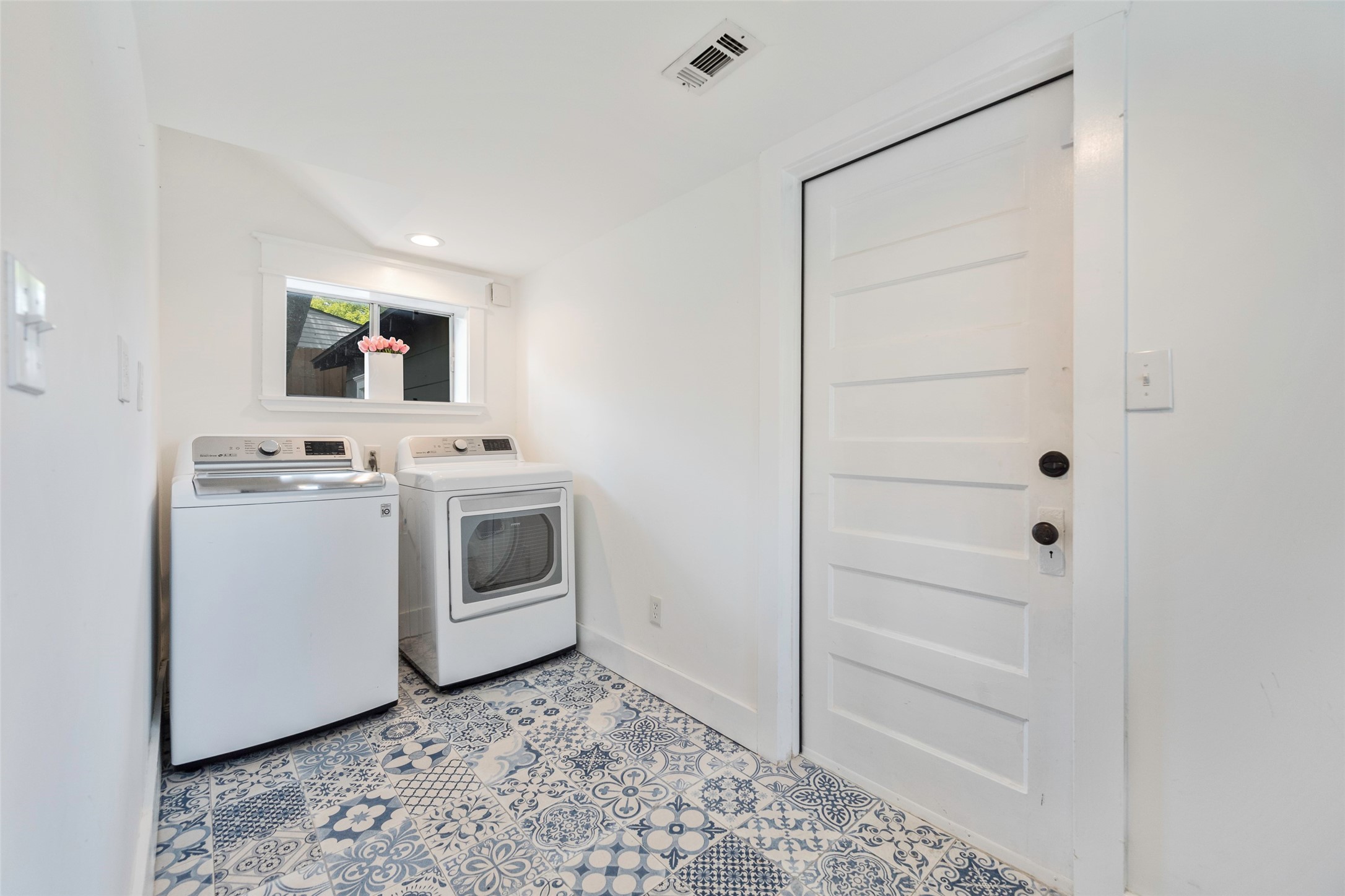 1013 Sherman Street Mckinney TX 75069
