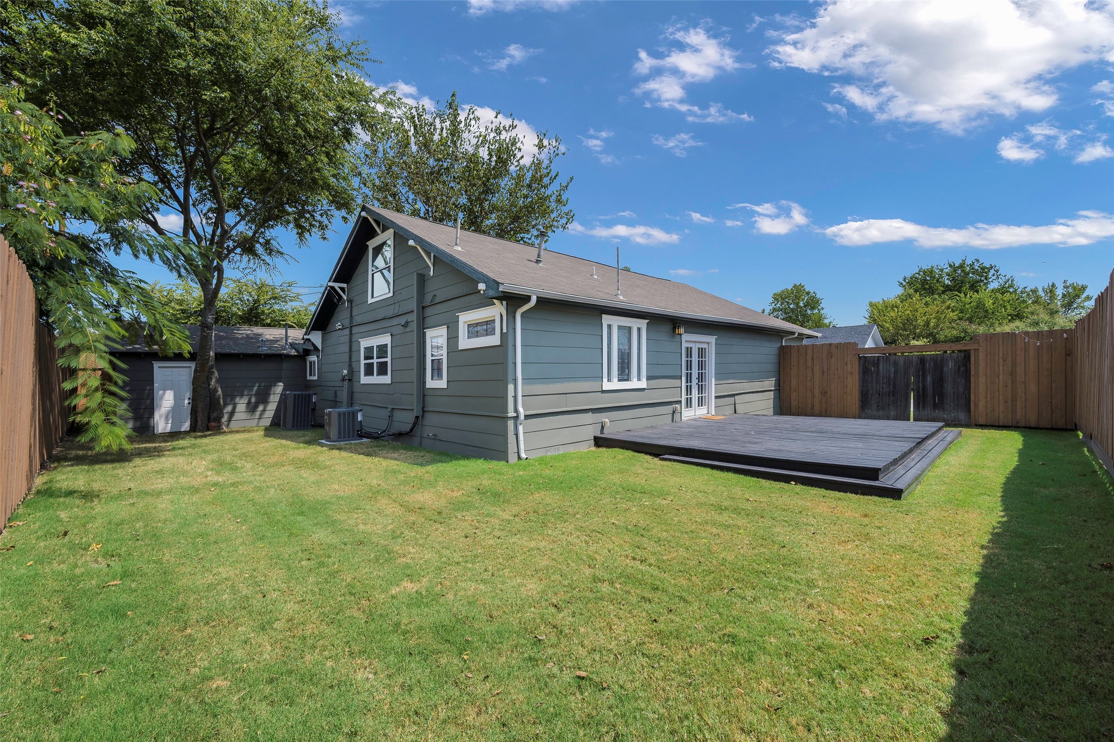 1013 Sherman Street Mckinney TX 75069