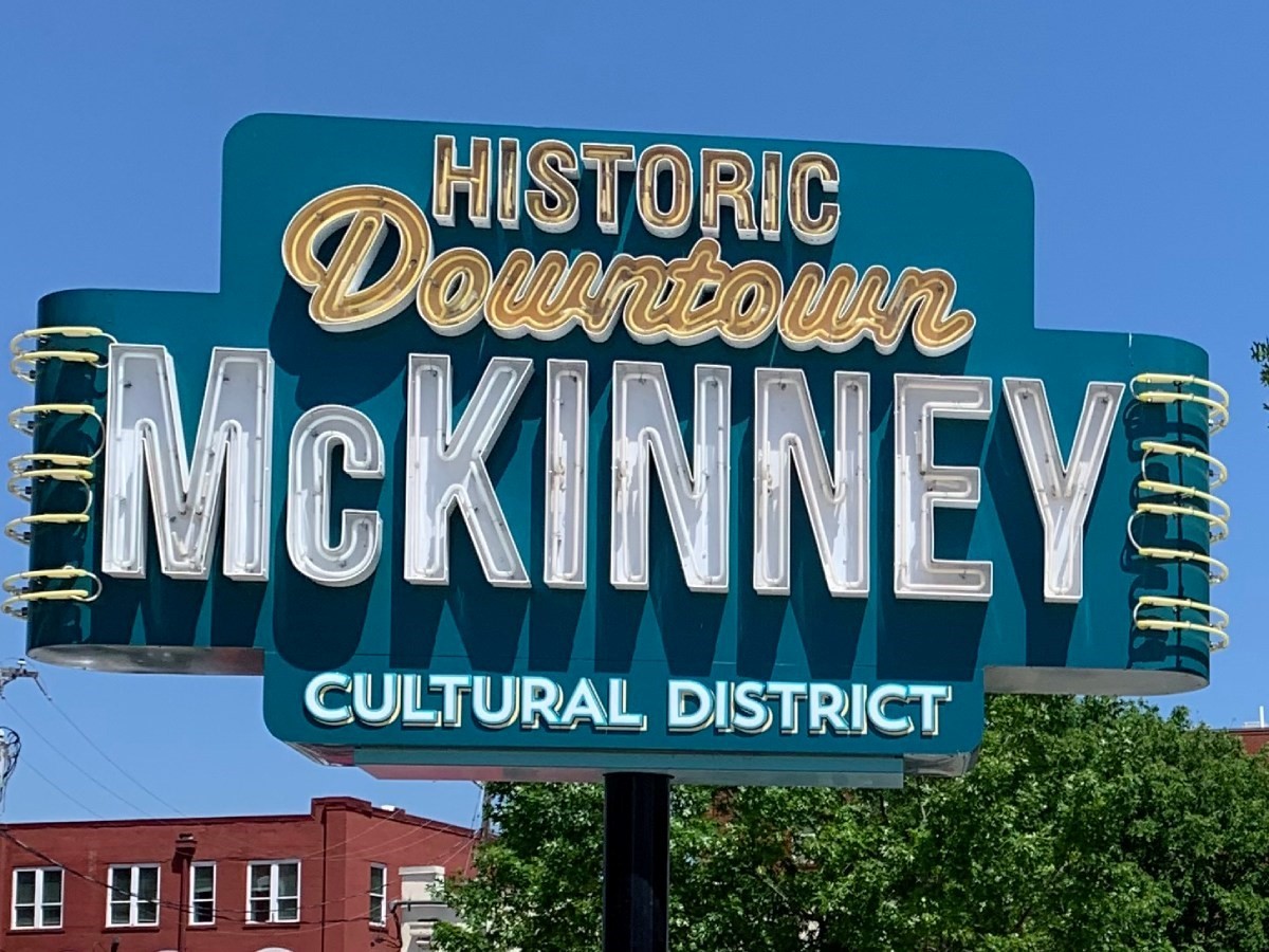 1013 Sherman Street Mckinney TX 75069
