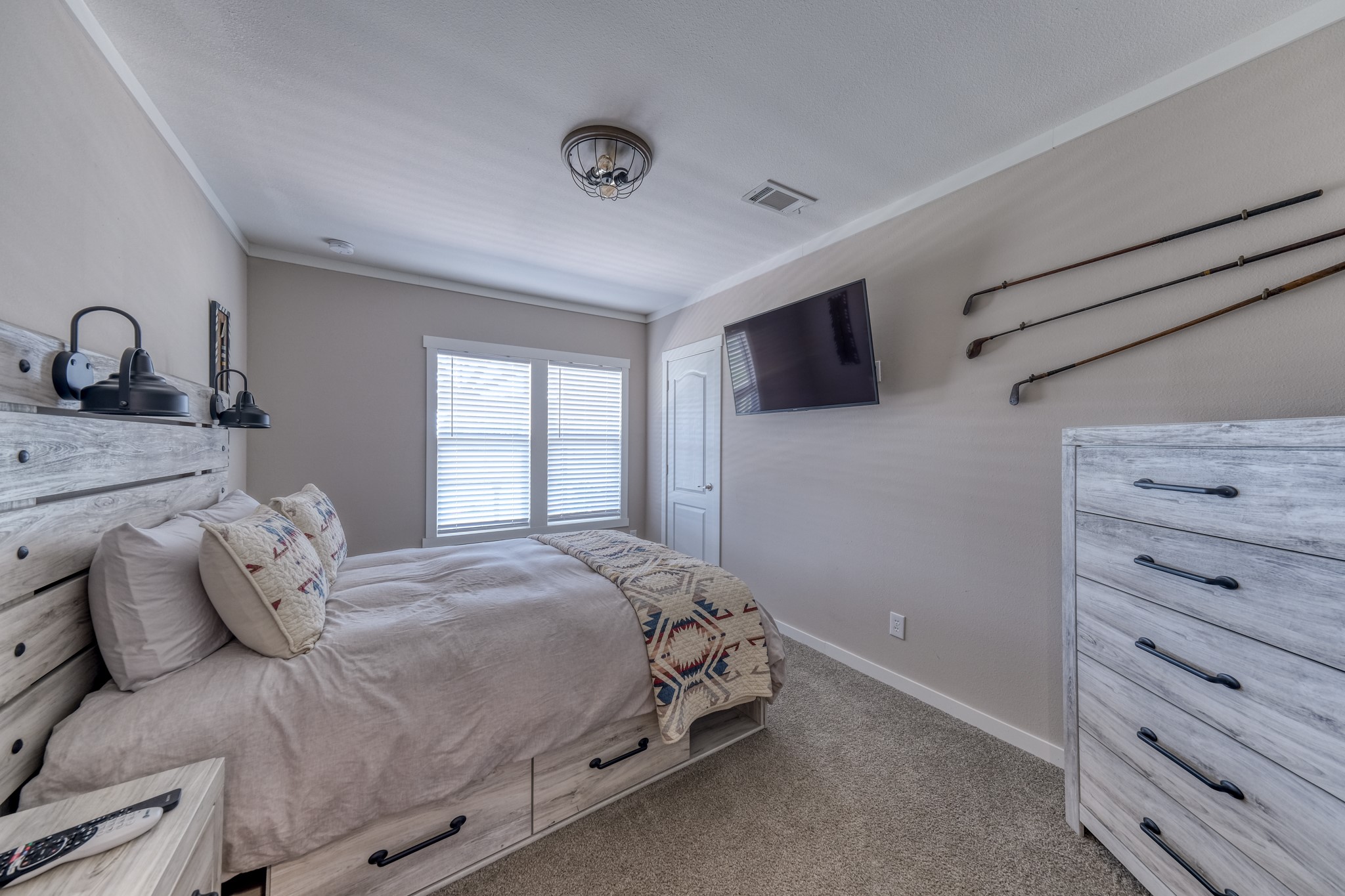 9739 E Us Highway 82 Whitesboro TX 76273