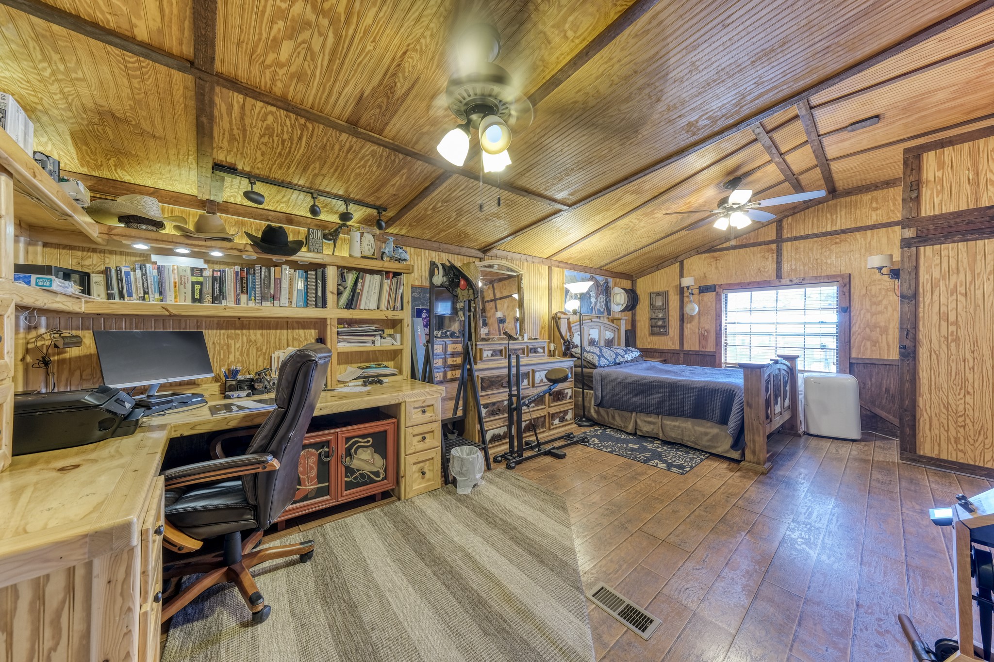 9739 E Us Highway 82 Whitesboro TX 76273