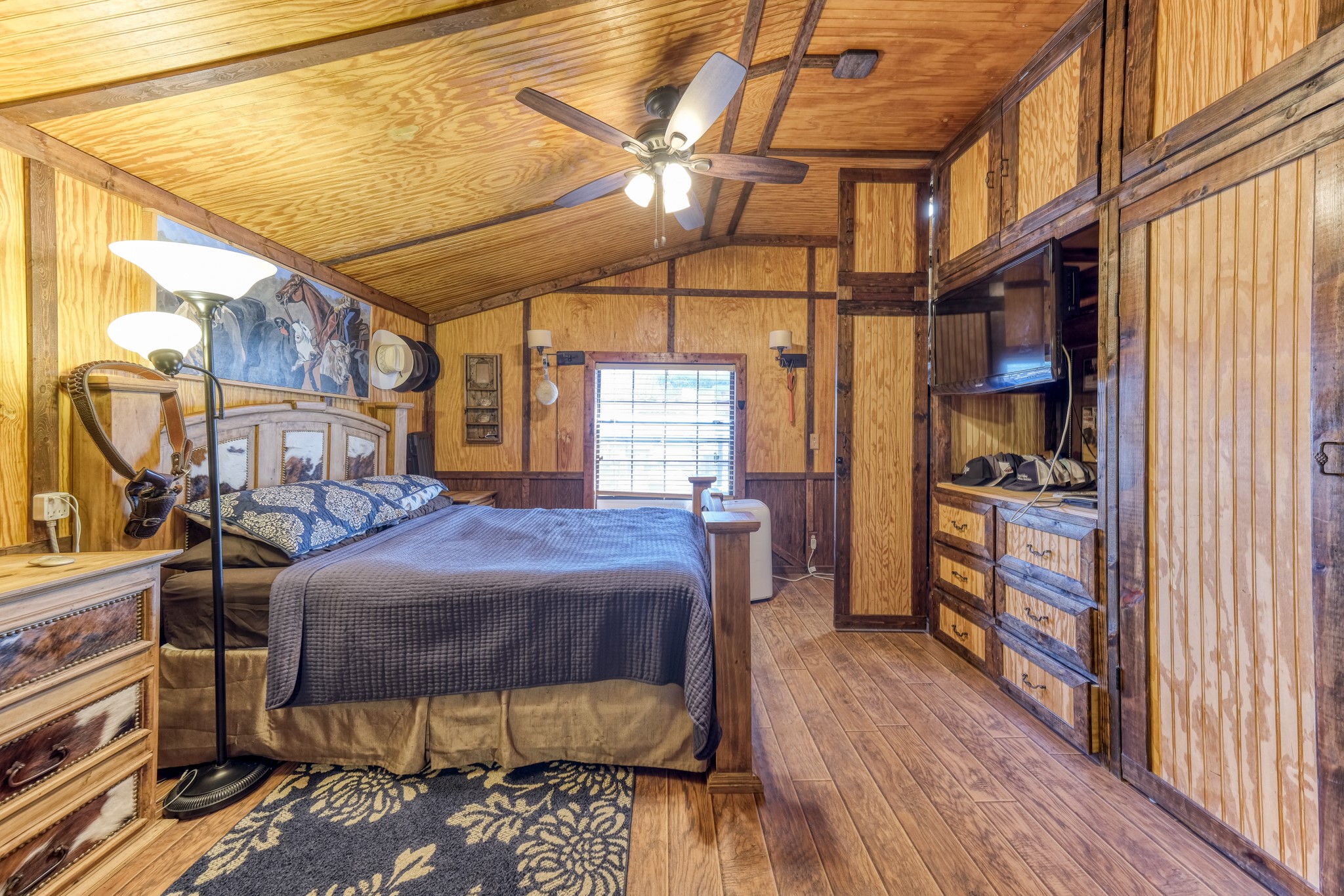 9739 E Us Highway 82 Whitesboro TX 76273