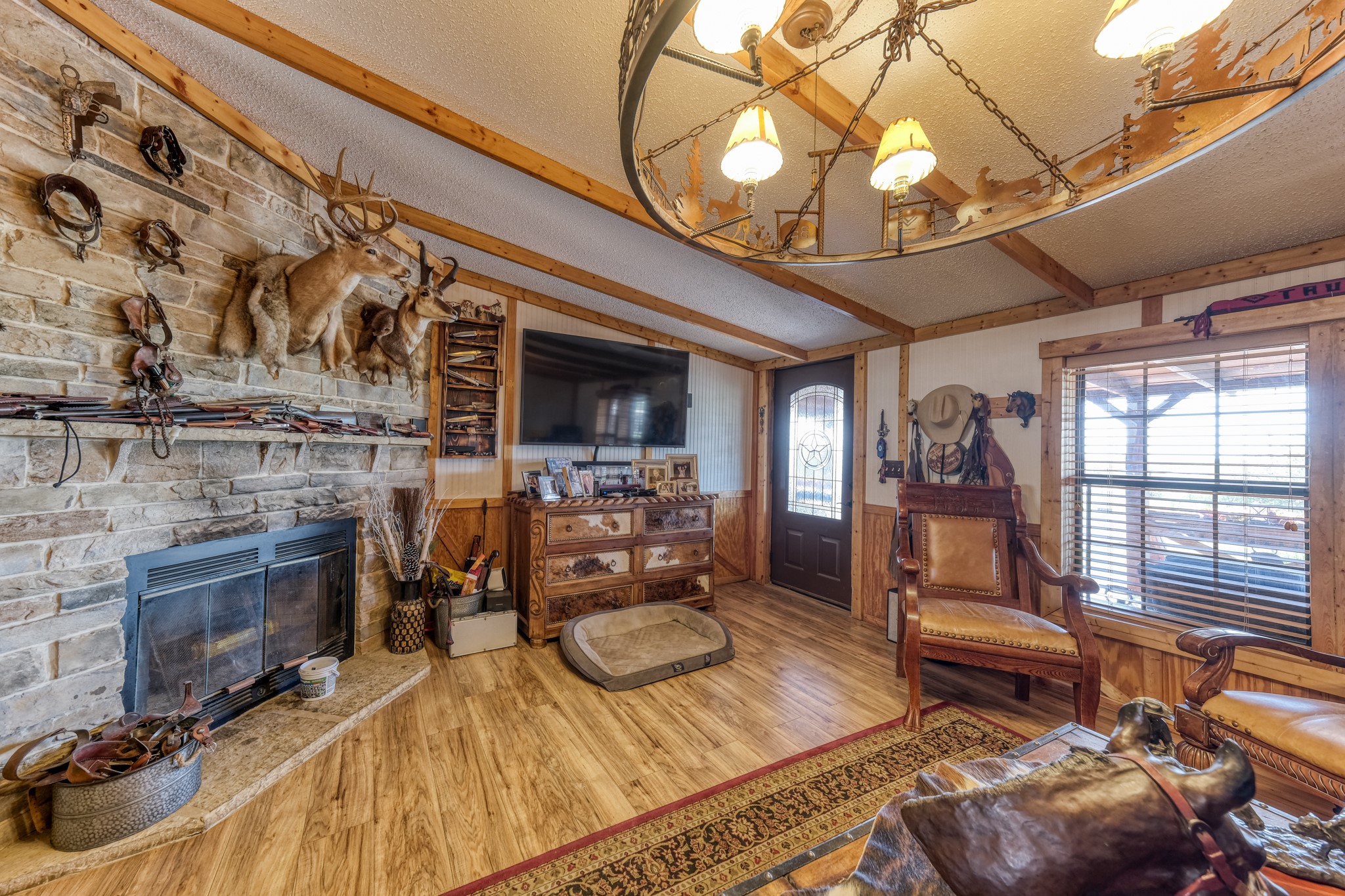 9739 E Us Highway 82 Whitesboro TX 76273