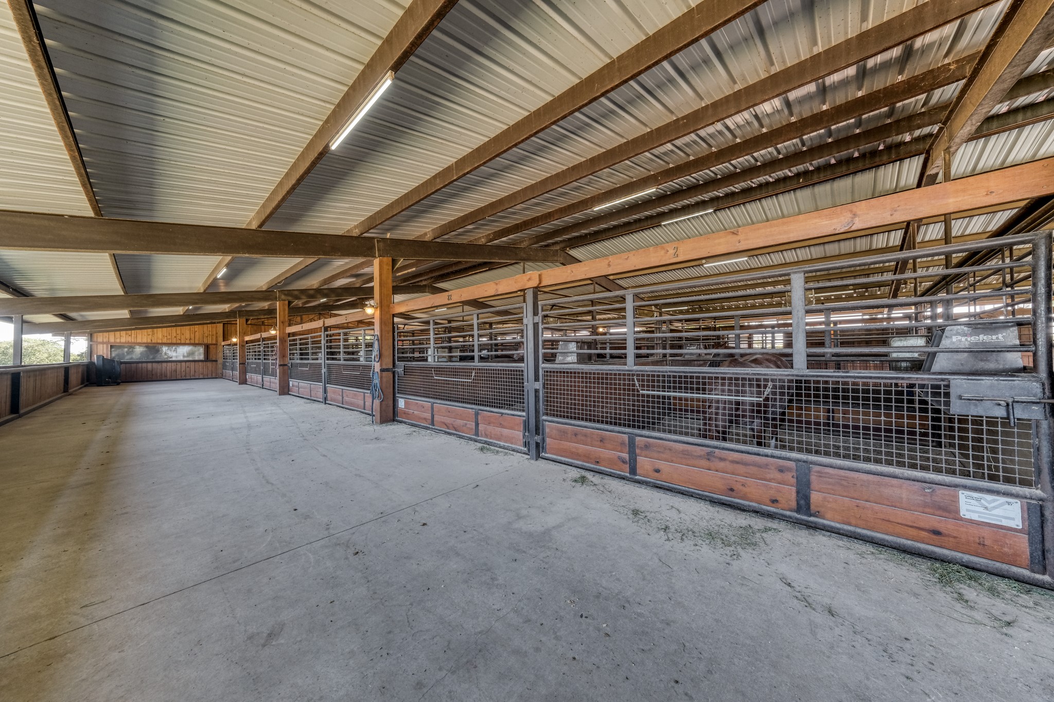 9739 E Us Highway 82 Whitesboro TX 76273