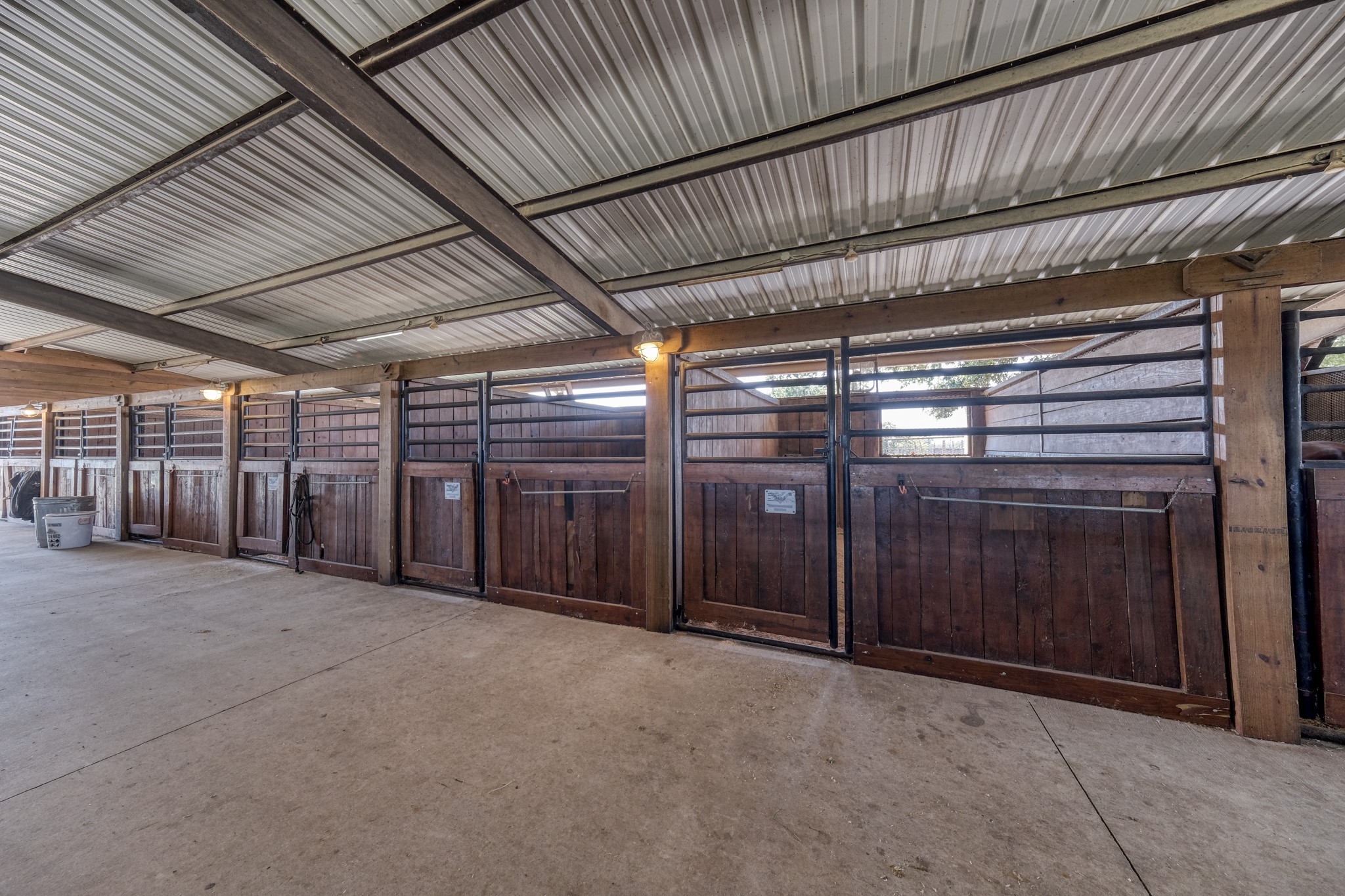 9739 E Us Highway 82 Whitesboro TX 76273