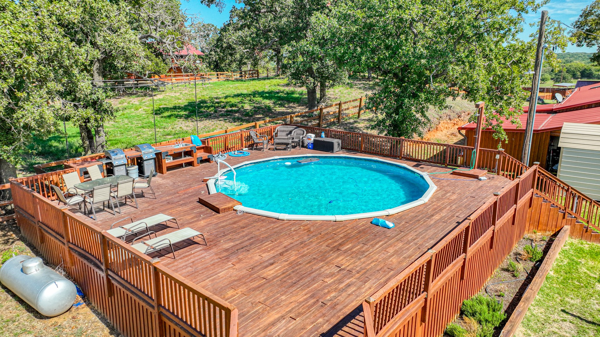 9739 E Us Highway 82 Whitesboro TX 76273