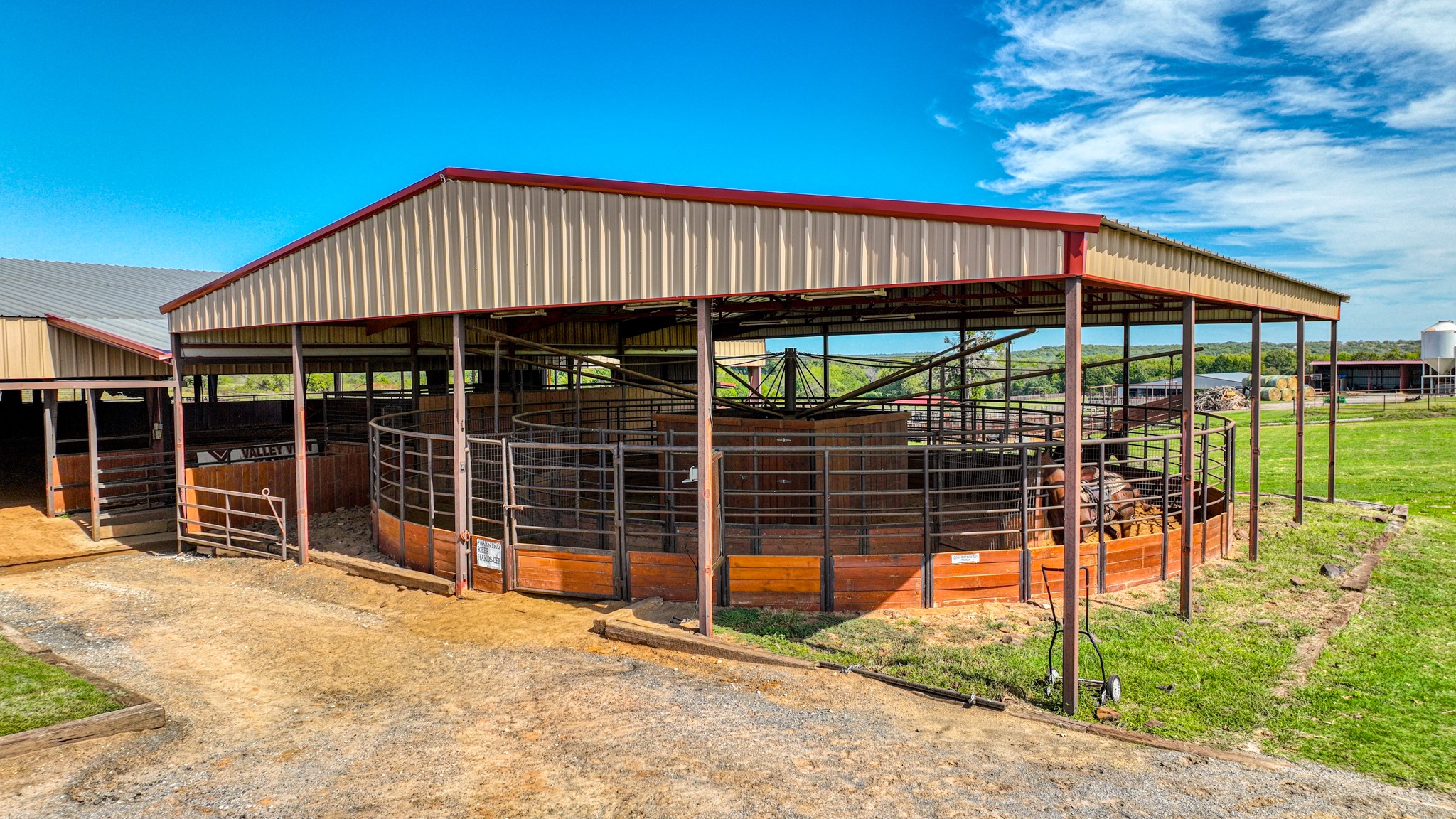 9739 E Us Highway 82 Whitesboro TX 76273