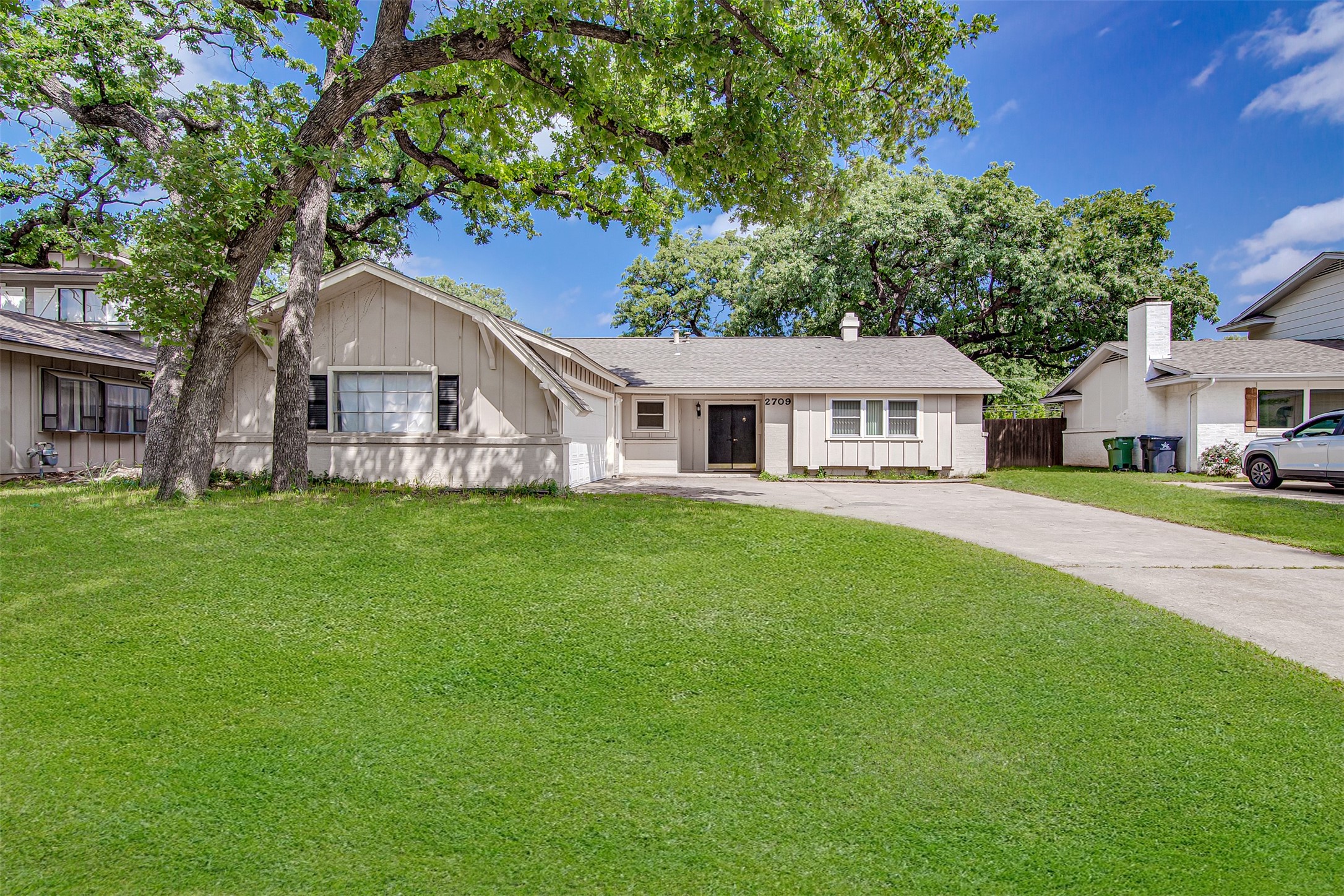 2709 Norwood Lane Arlington TX 76013