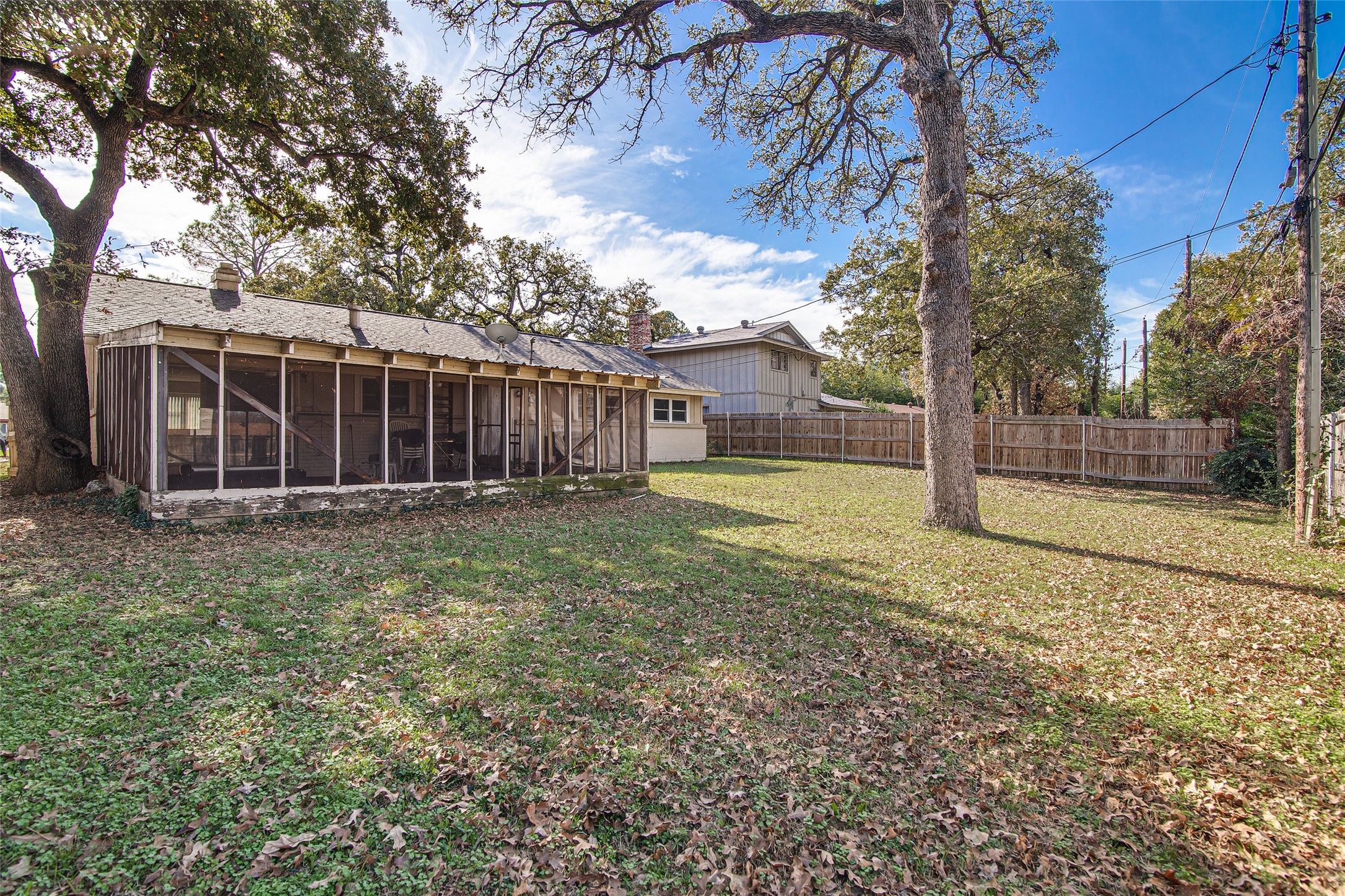 2709 Norwood Lane Arlington TX 76013