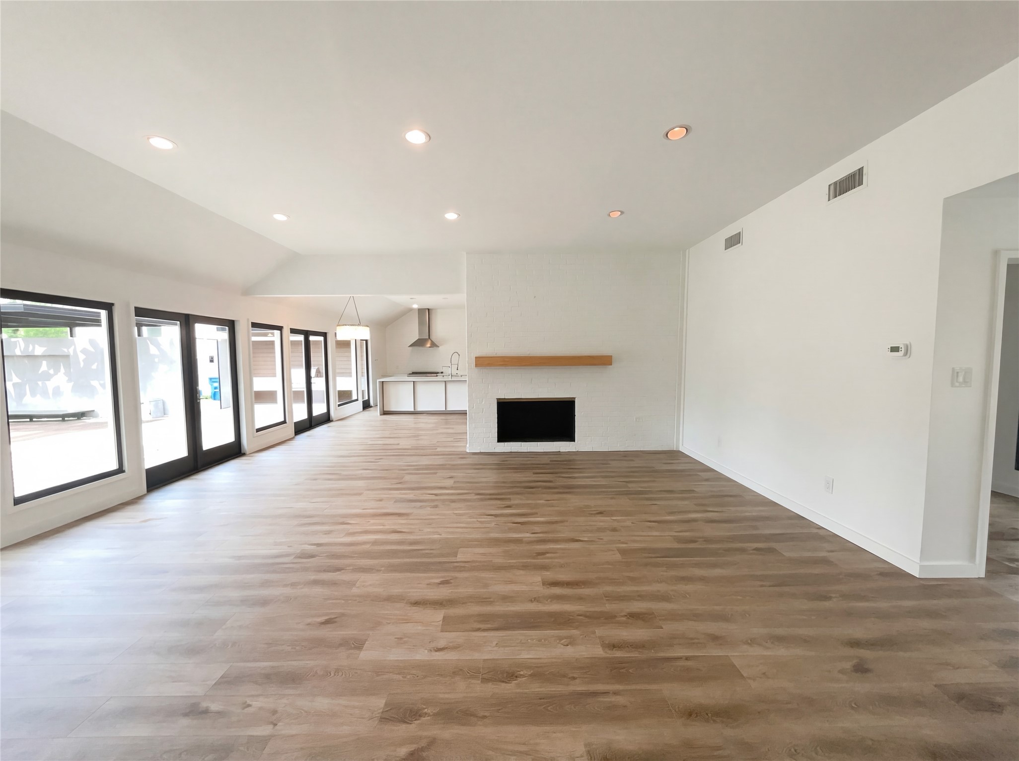 7121 Winding Creek Road Dallas TX 75252