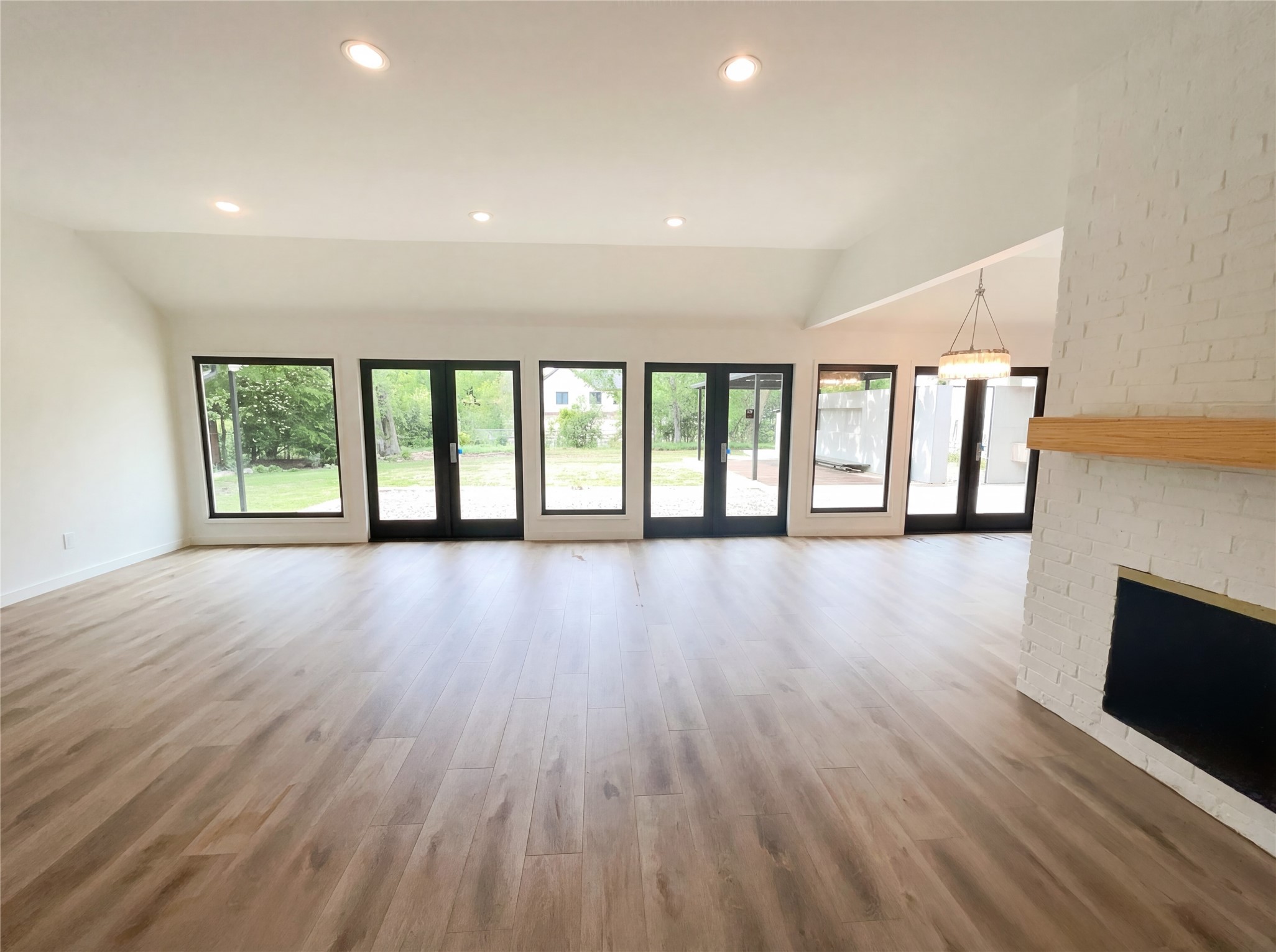7121 Winding Creek Road Dallas TX 75252