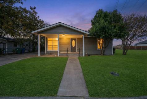505 Perry Avenue Waxahachie TX 75165