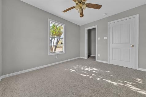 505 Perry Avenue Waxahachie TX 75165