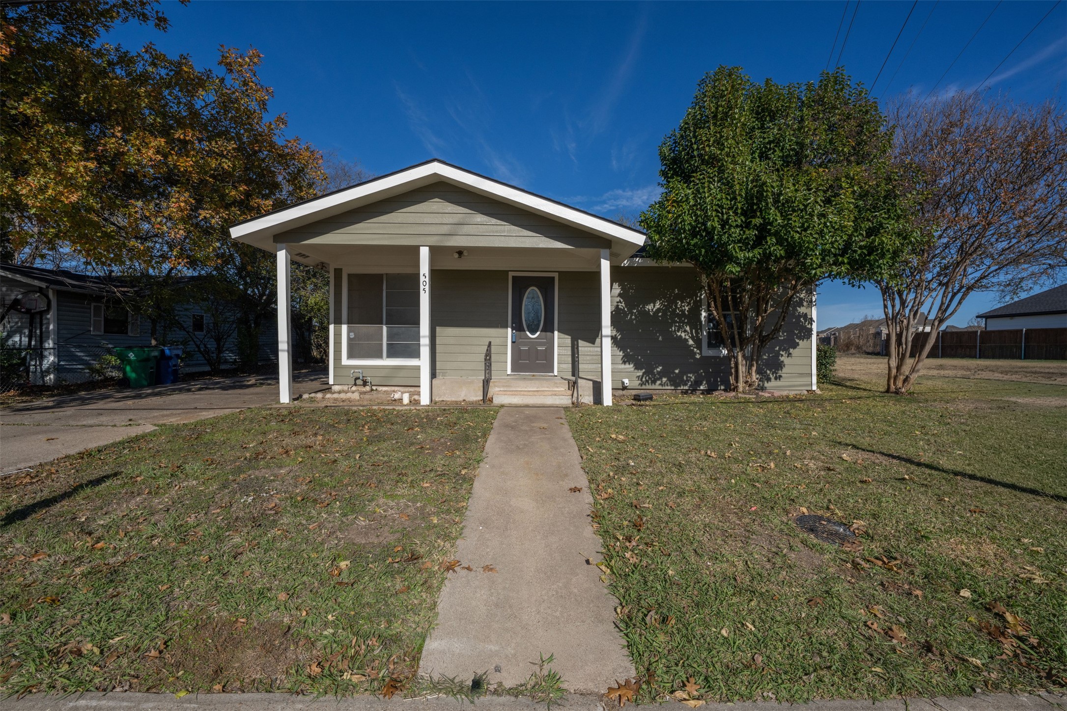 505 Perry Avenue Waxahachie TX 75165