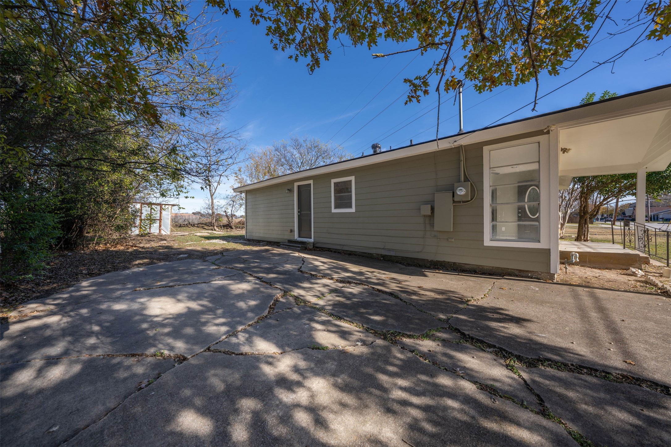 505 Perry Avenue Waxahachie TX 75165