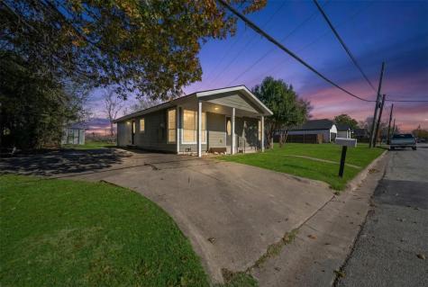 505 Perry Avenue Waxahachie TX 75165