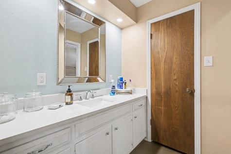 5009 River Ridge Arlington TX 76017