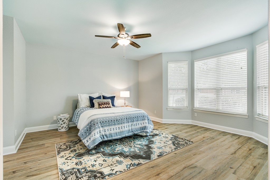 2813 Mesa Court Hurst TX 76054