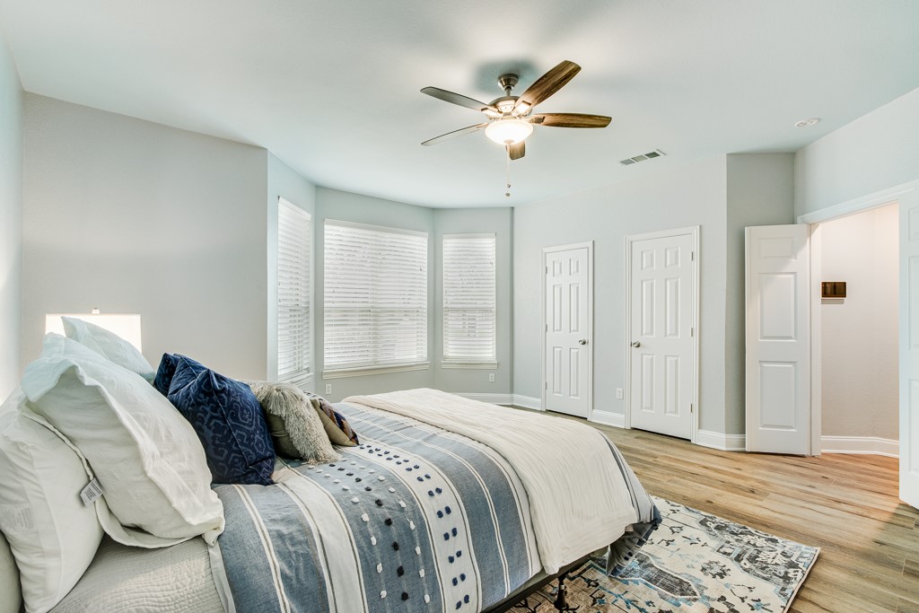 2813 Mesa Court Hurst TX 76054