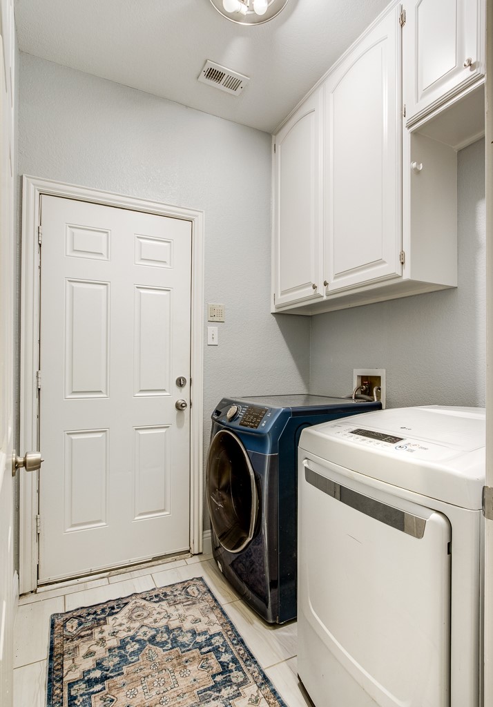2813 Mesa Court Hurst TX 76054