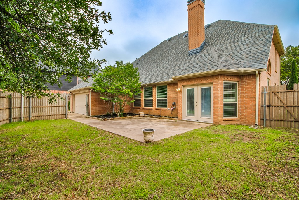 2813 Mesa Court Hurst TX 76054