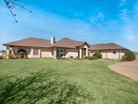 118 Lakeshore Drive Waxahachie TX 75165
