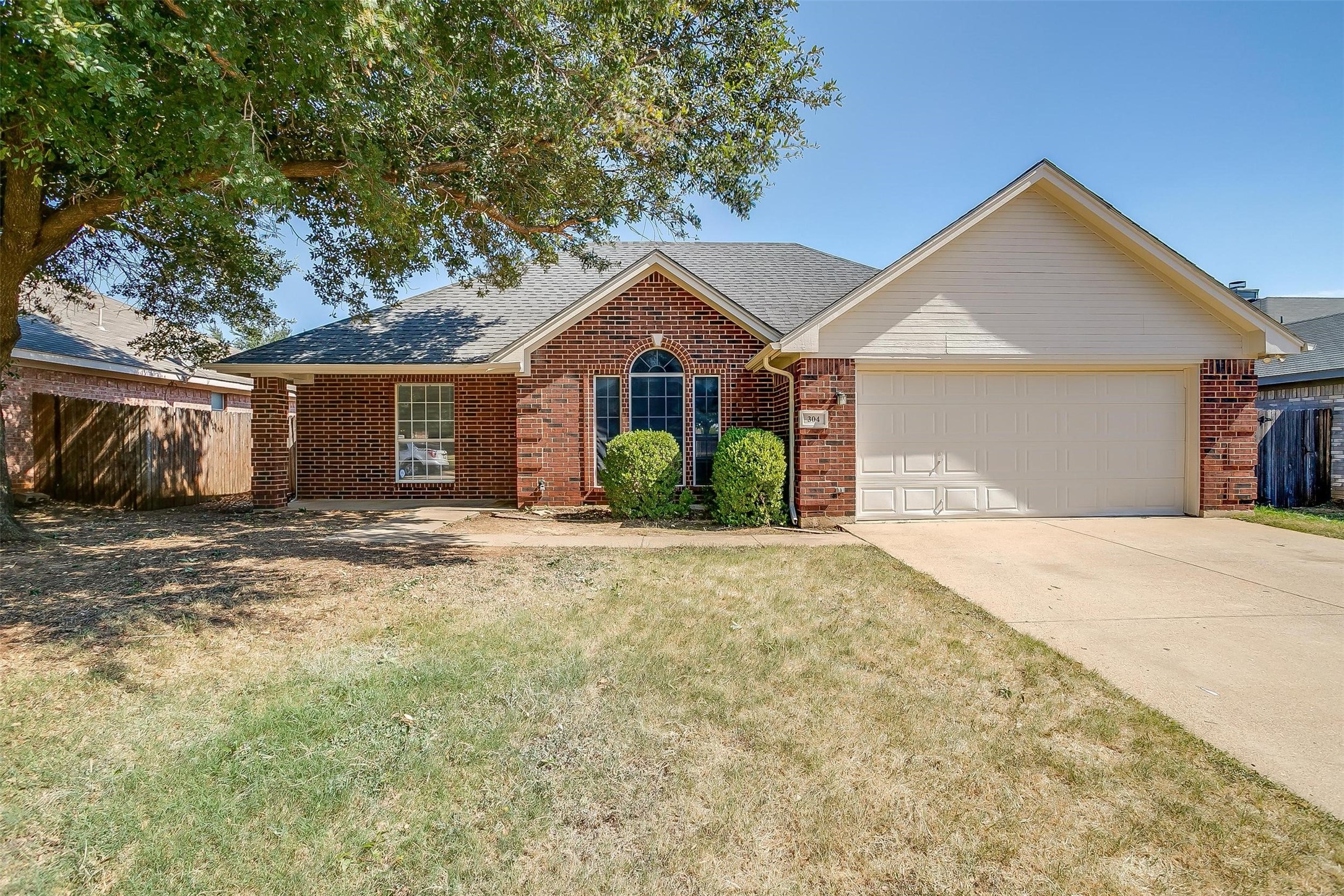 304 Palm Street Crowley TX 76036