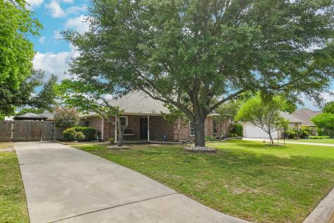 304 Woodlawn Street Krum TX 76249