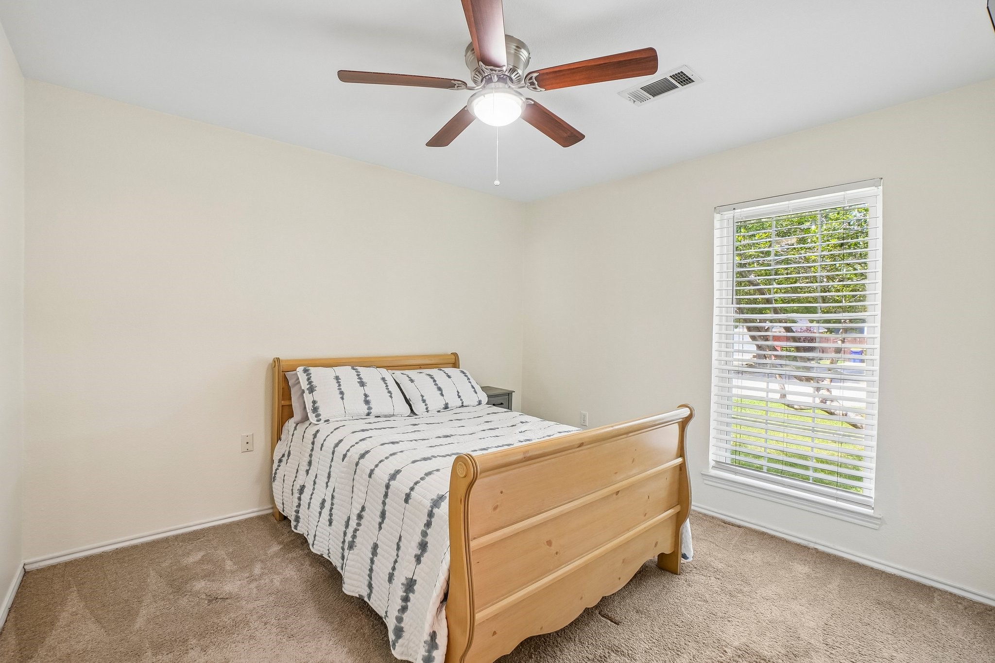 304 Woodlawn Street Krum TX 76249