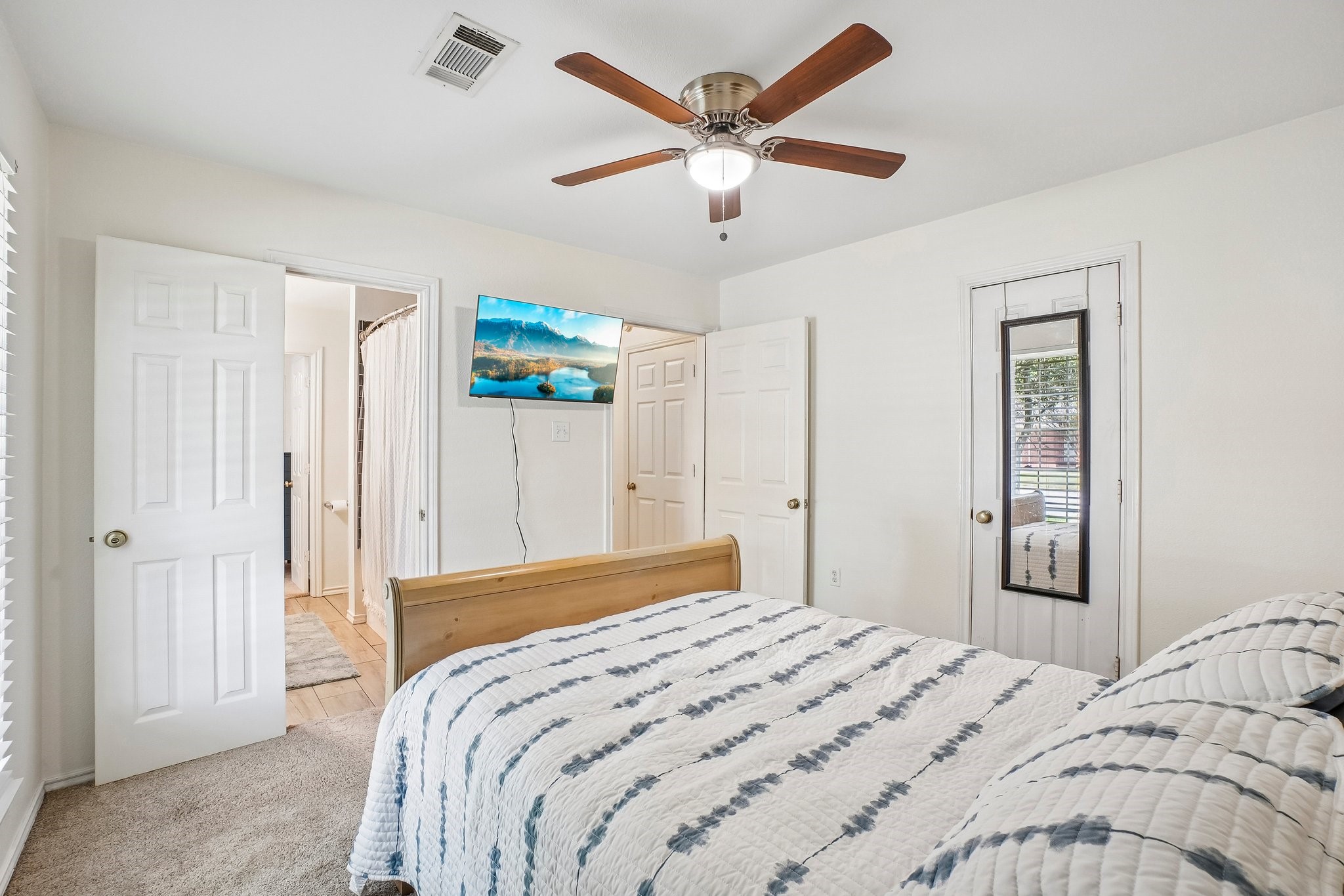 304 Woodlawn Street Krum TX 76249