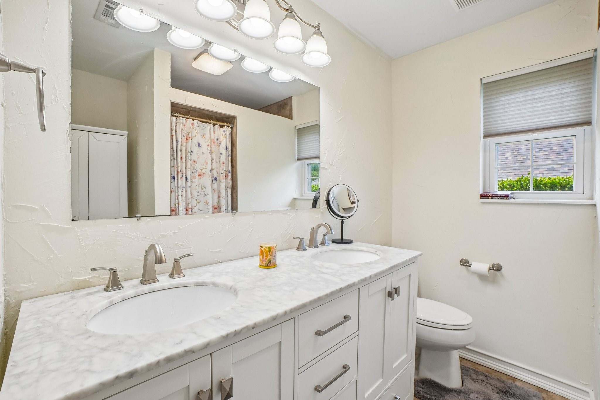 304 Woodlawn Street Krum TX 76249