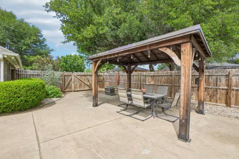 304 Woodlawn Street Krum TX 76249