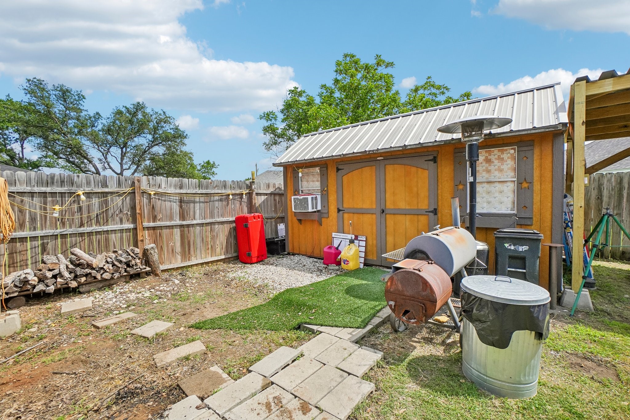 304 Woodlawn Street Krum TX 76249