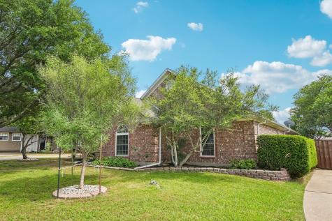 304 Woodlawn Street Krum TX 76249