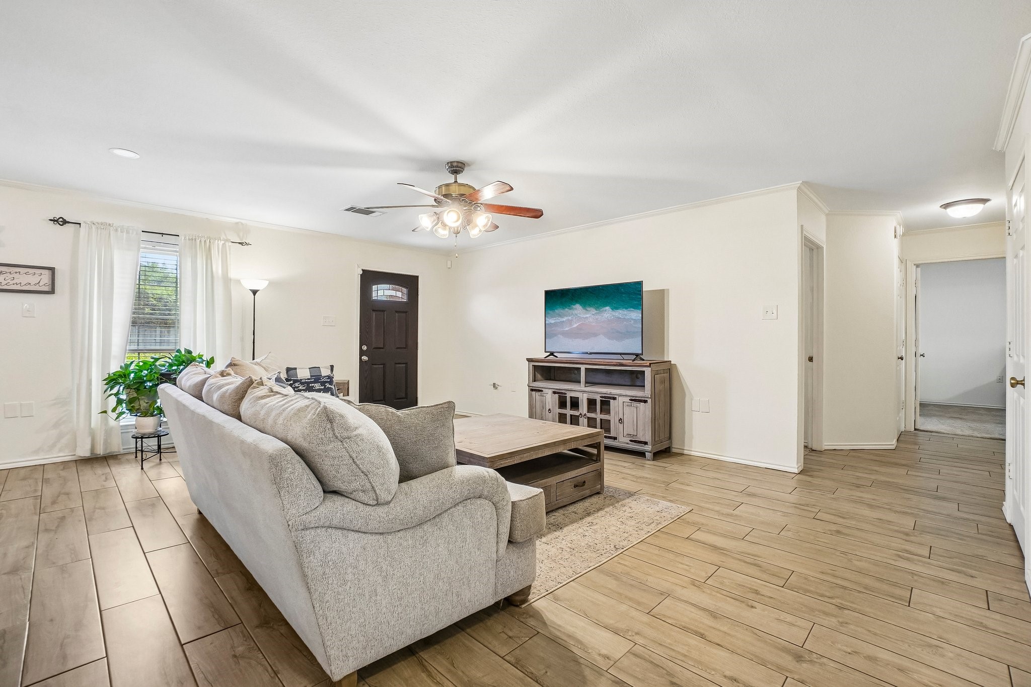 304 Woodlawn Street Krum TX 76249