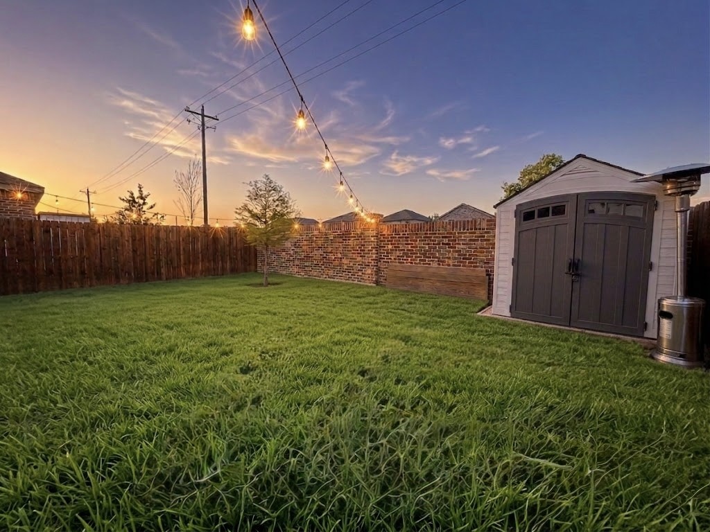 14033 Earlham Street Pilot Point TX 76258