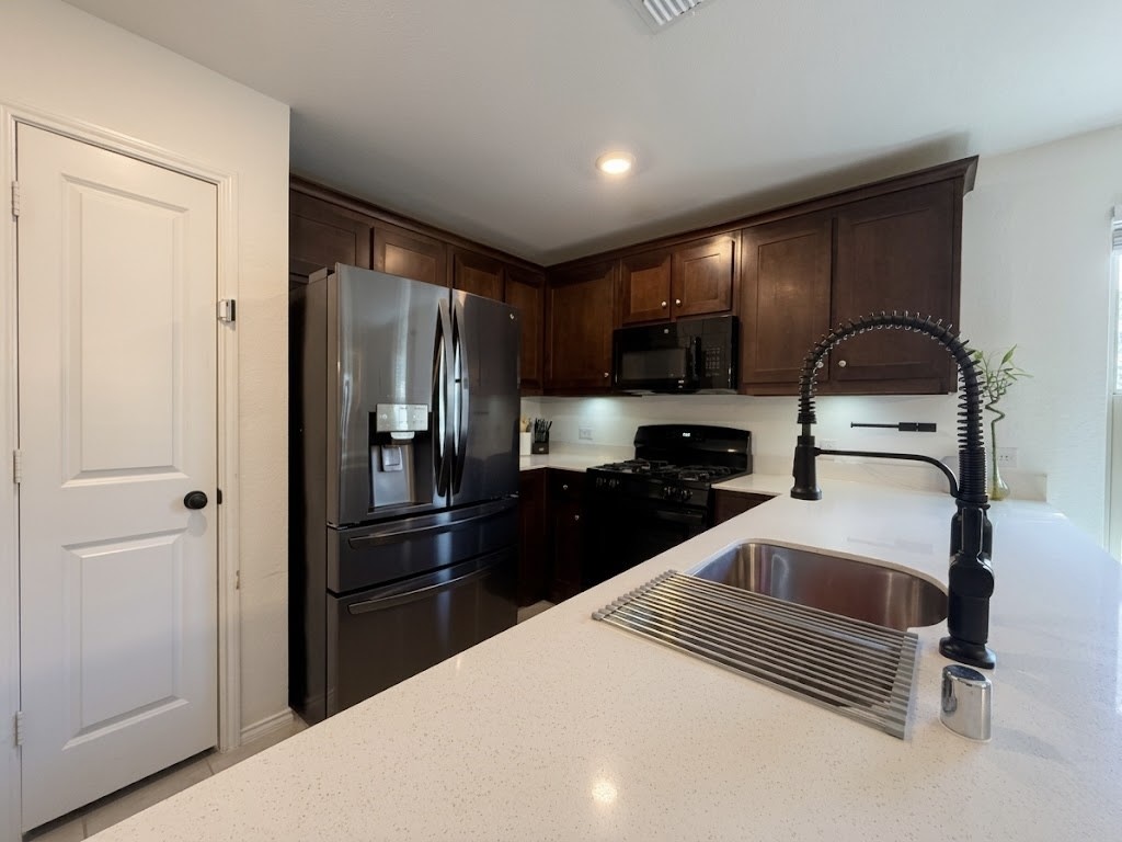 14033 Earlham Street Pilot Point TX 76258