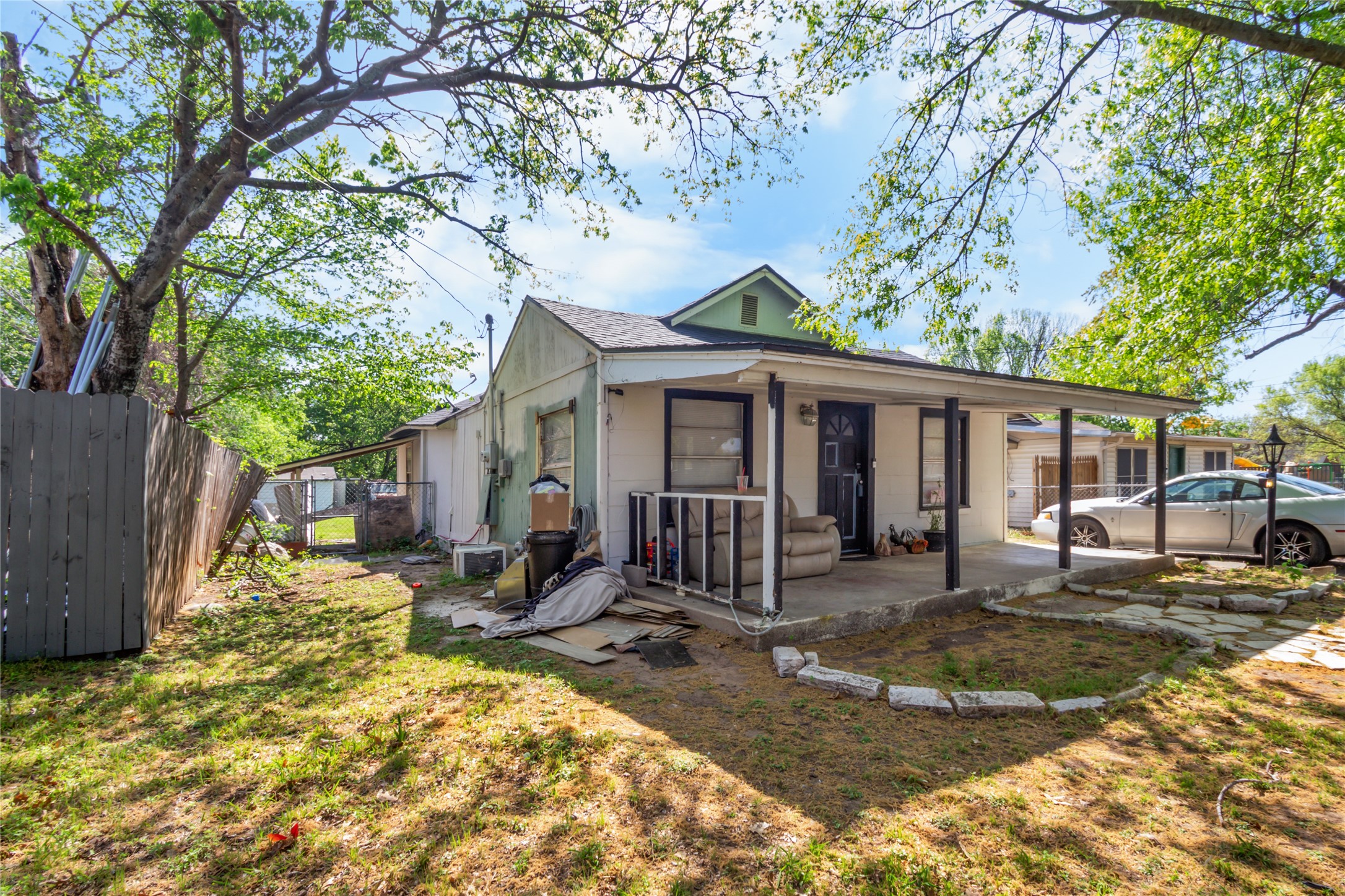 2912 Pueblo Trail Lake Worth TX 76135