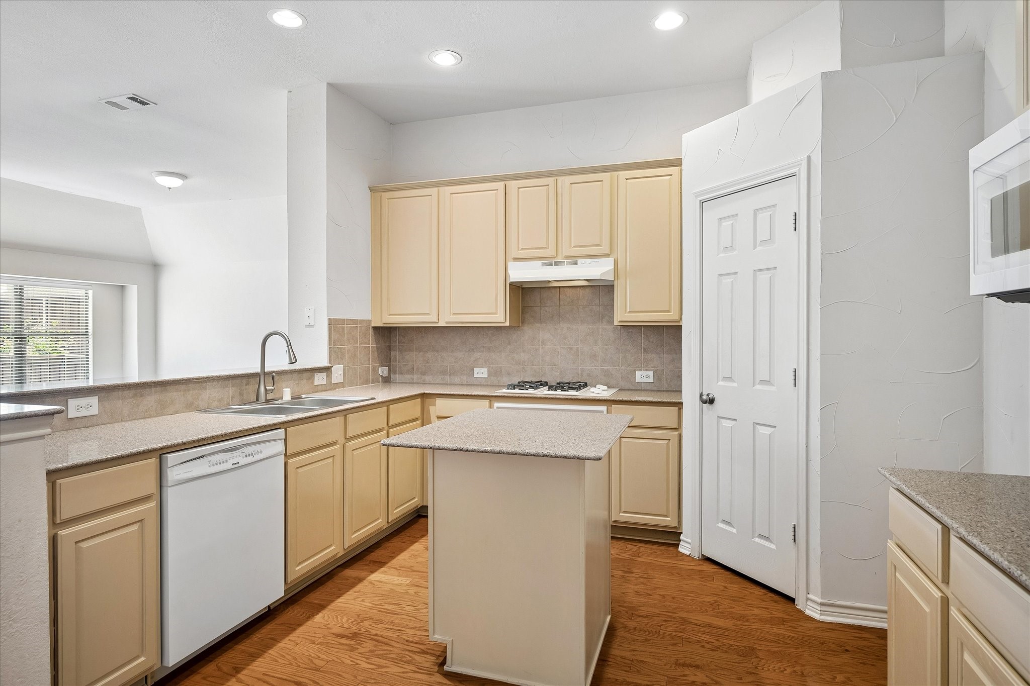 4601 Palm Valley Drive Plano TX 75024