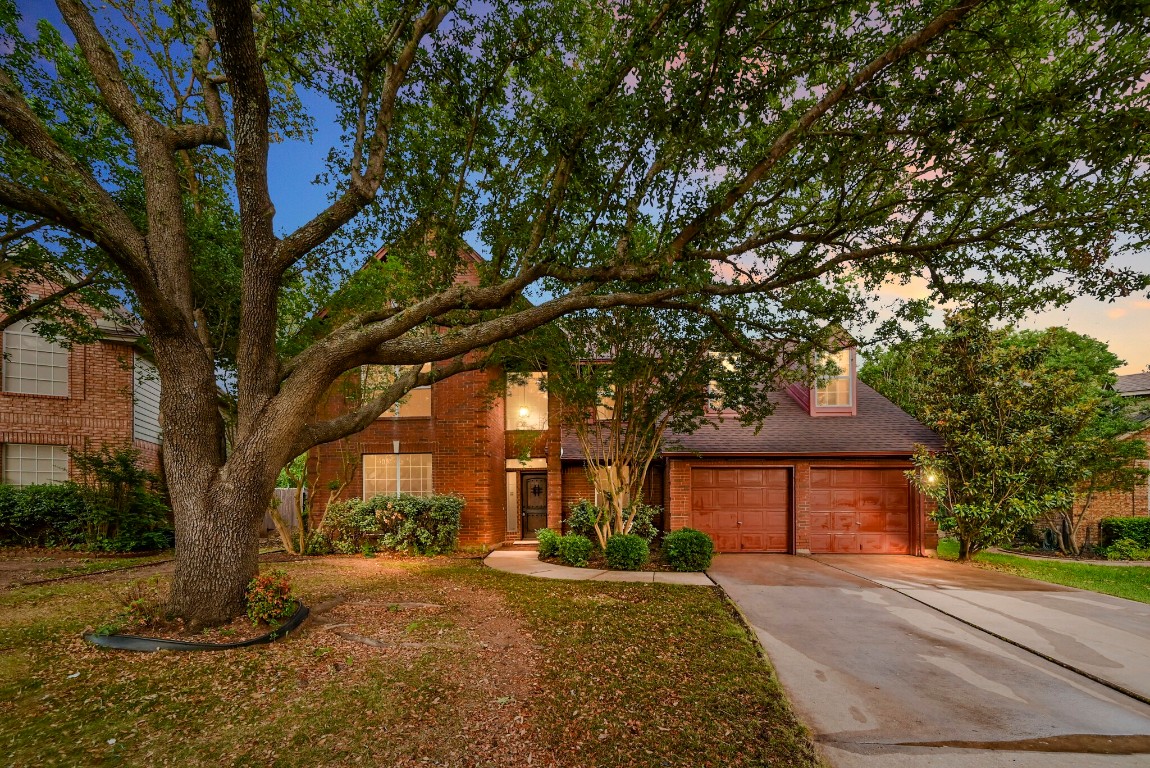 6107 Pinwood Circle Arlington TX 76001