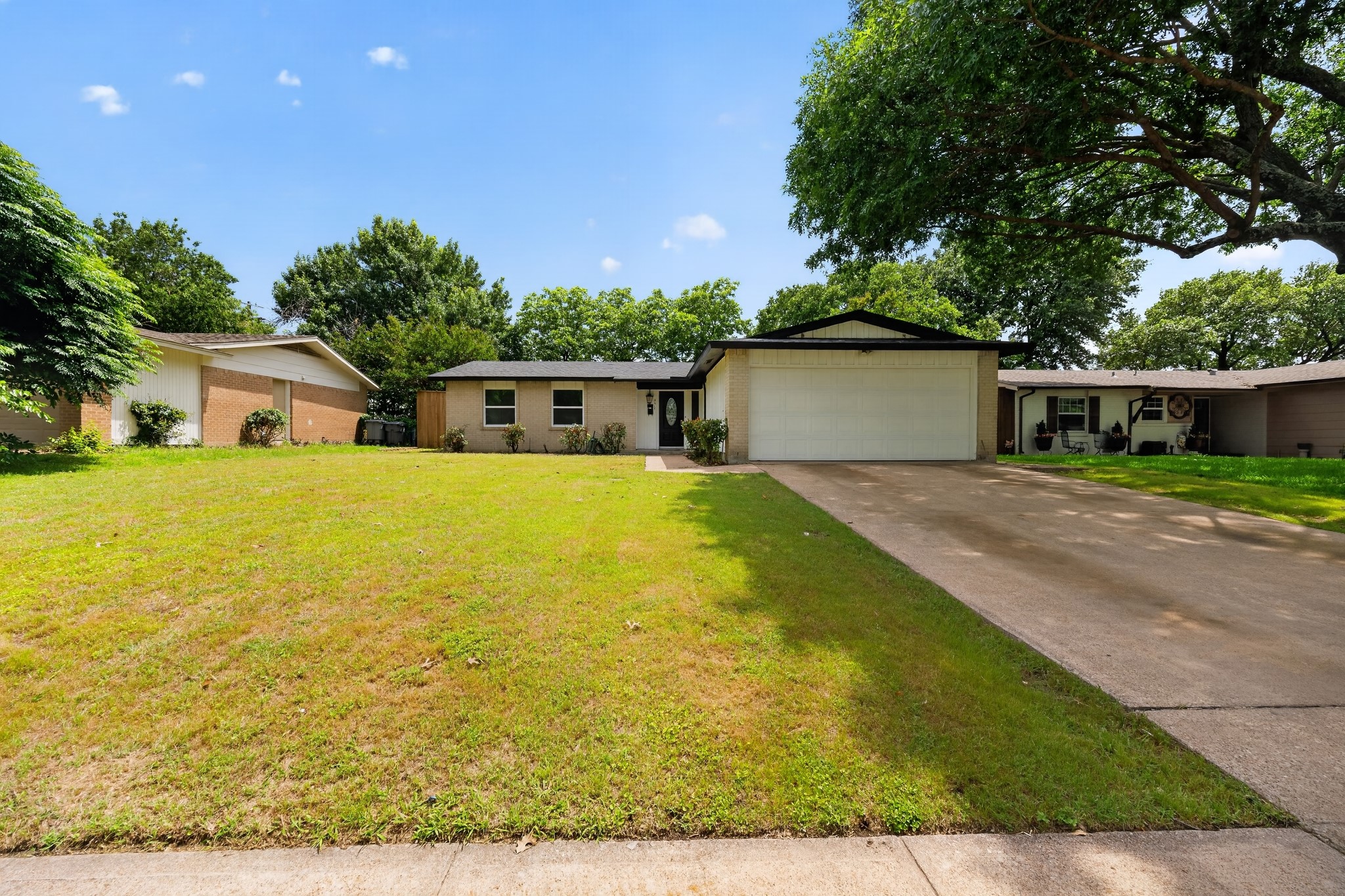 8617 Flicker Lane Dallas TX 75238