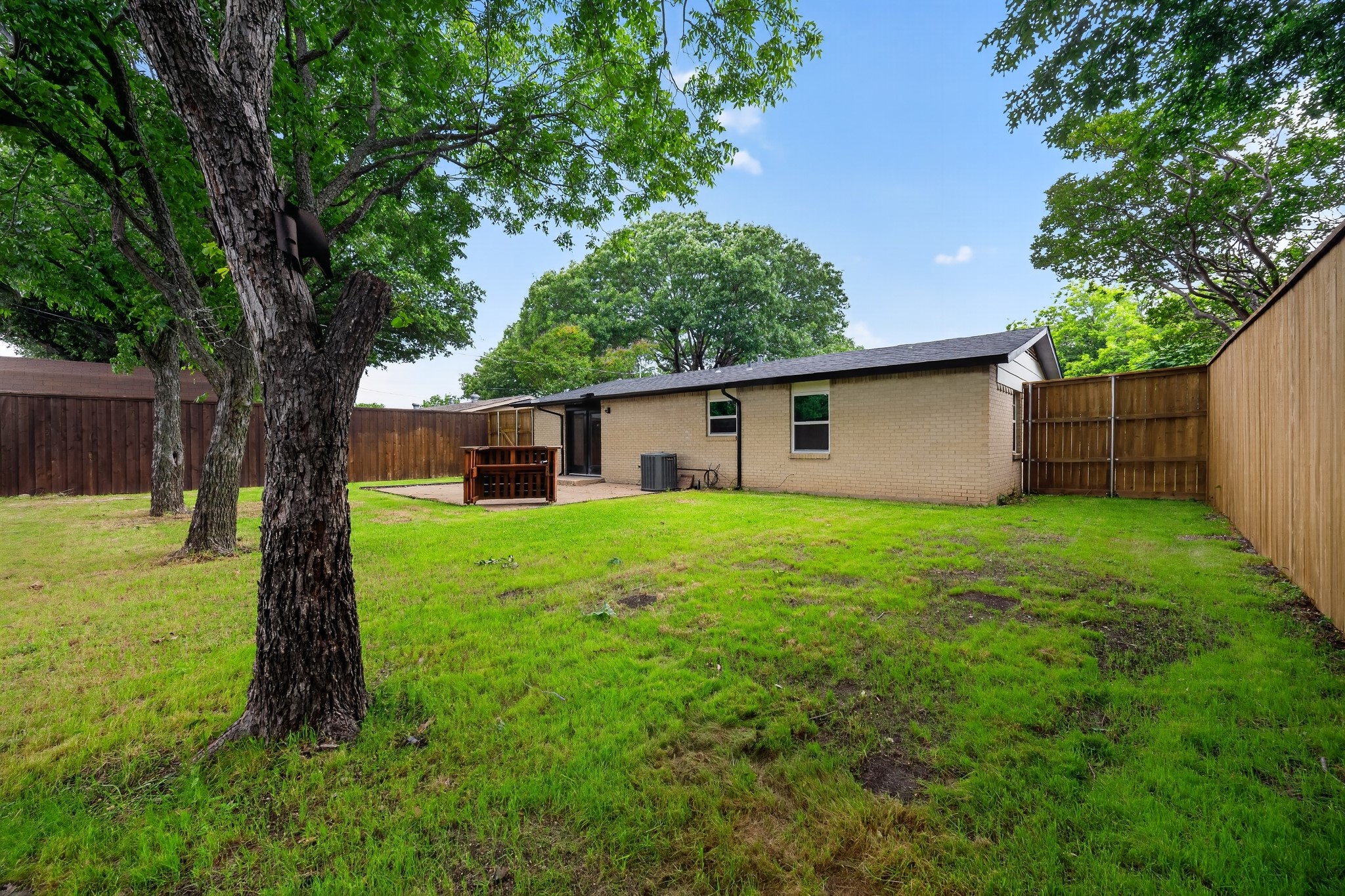 8617 Flicker Lane Dallas TX 75238