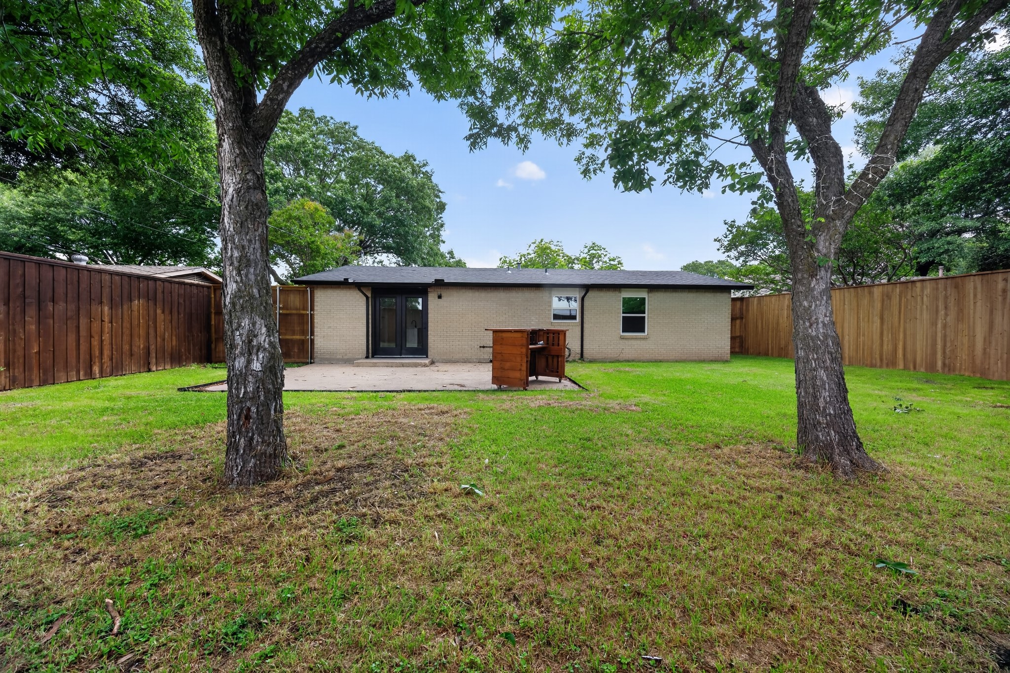 8617 Flicker Lane Dallas TX 75238