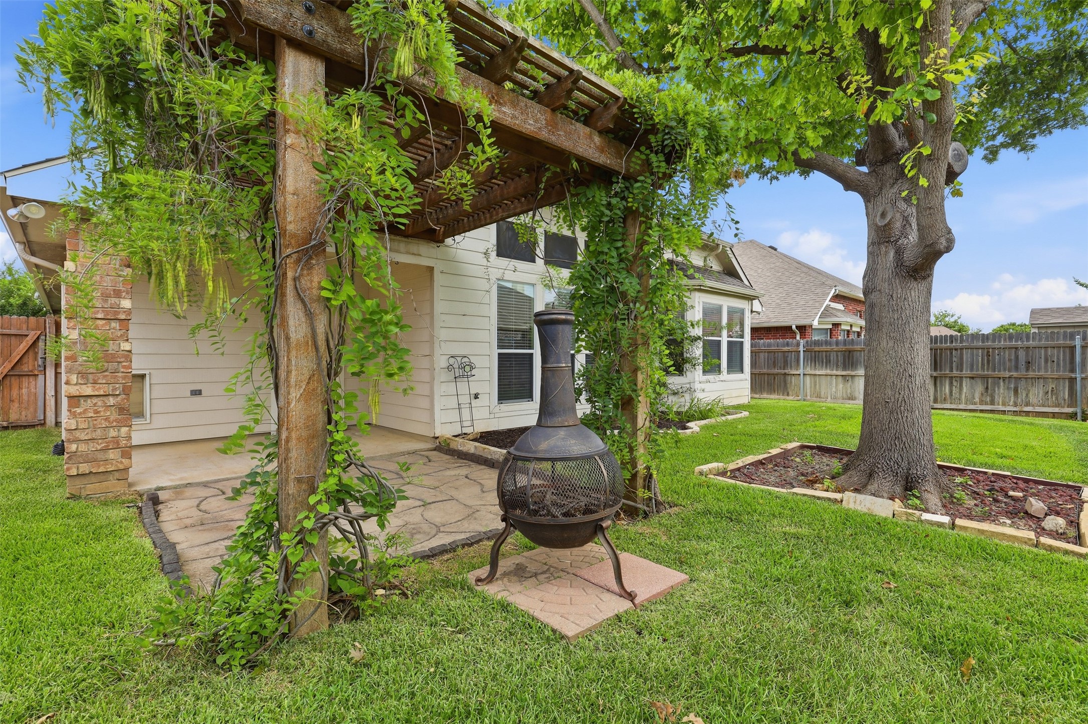 6109 Gillispie Drive Fort Worth TX 76132