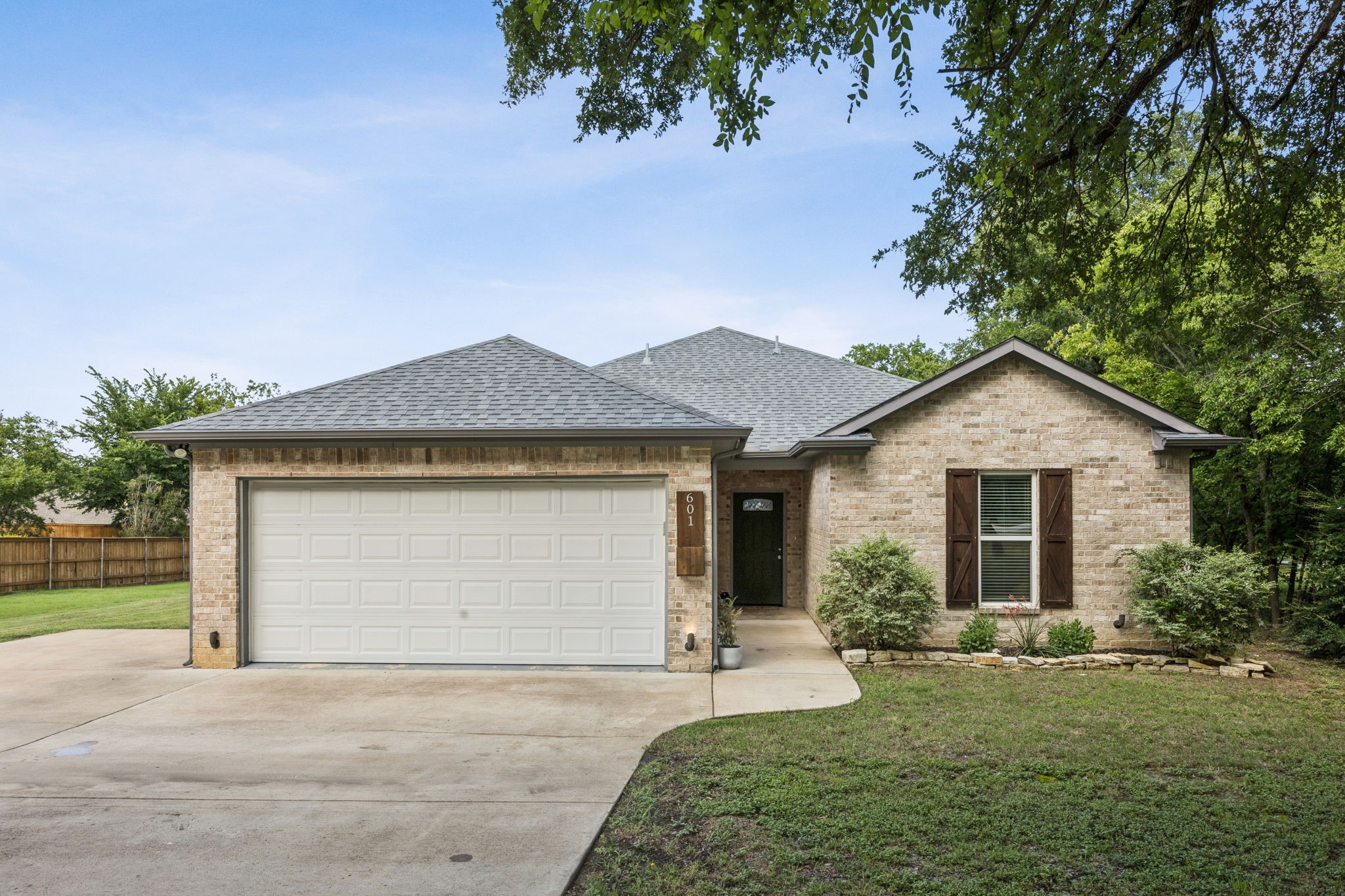 601 S 4th Street Crandall TX 75114