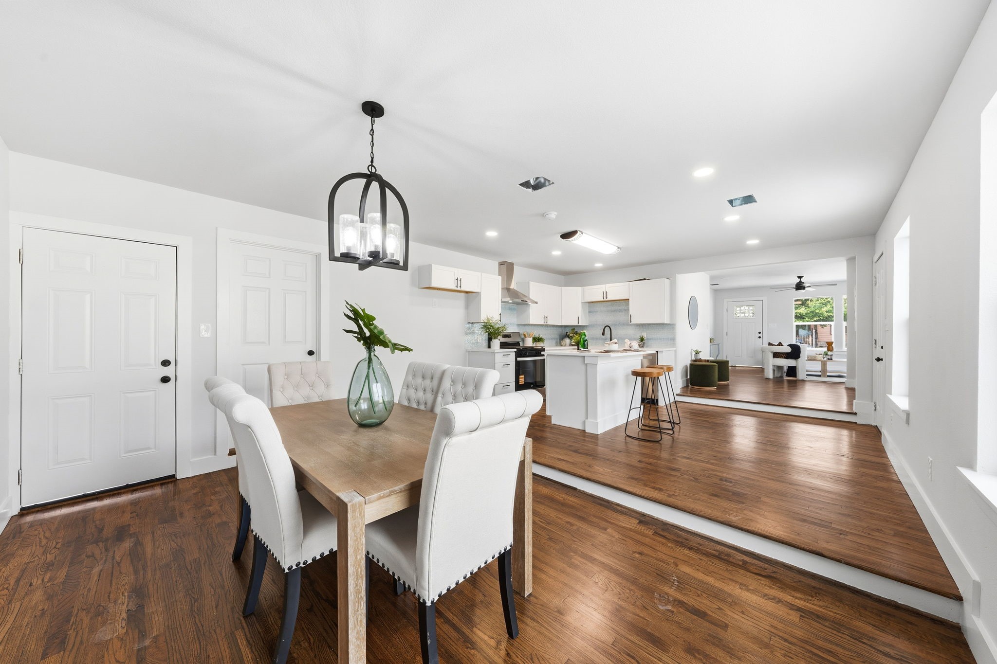 1218 Tarpley Avenue Dallas TX 75211