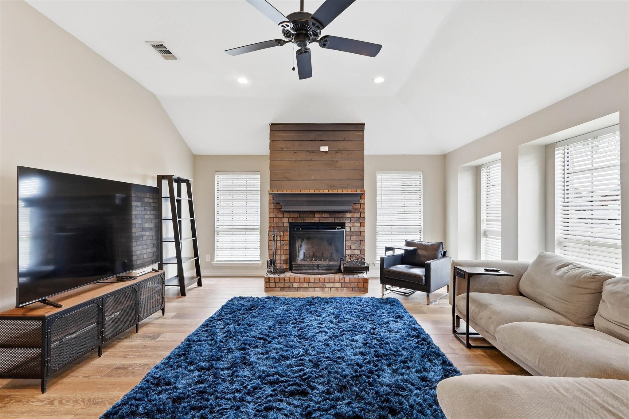 1810 Apache Trail Mesquite TX 75149