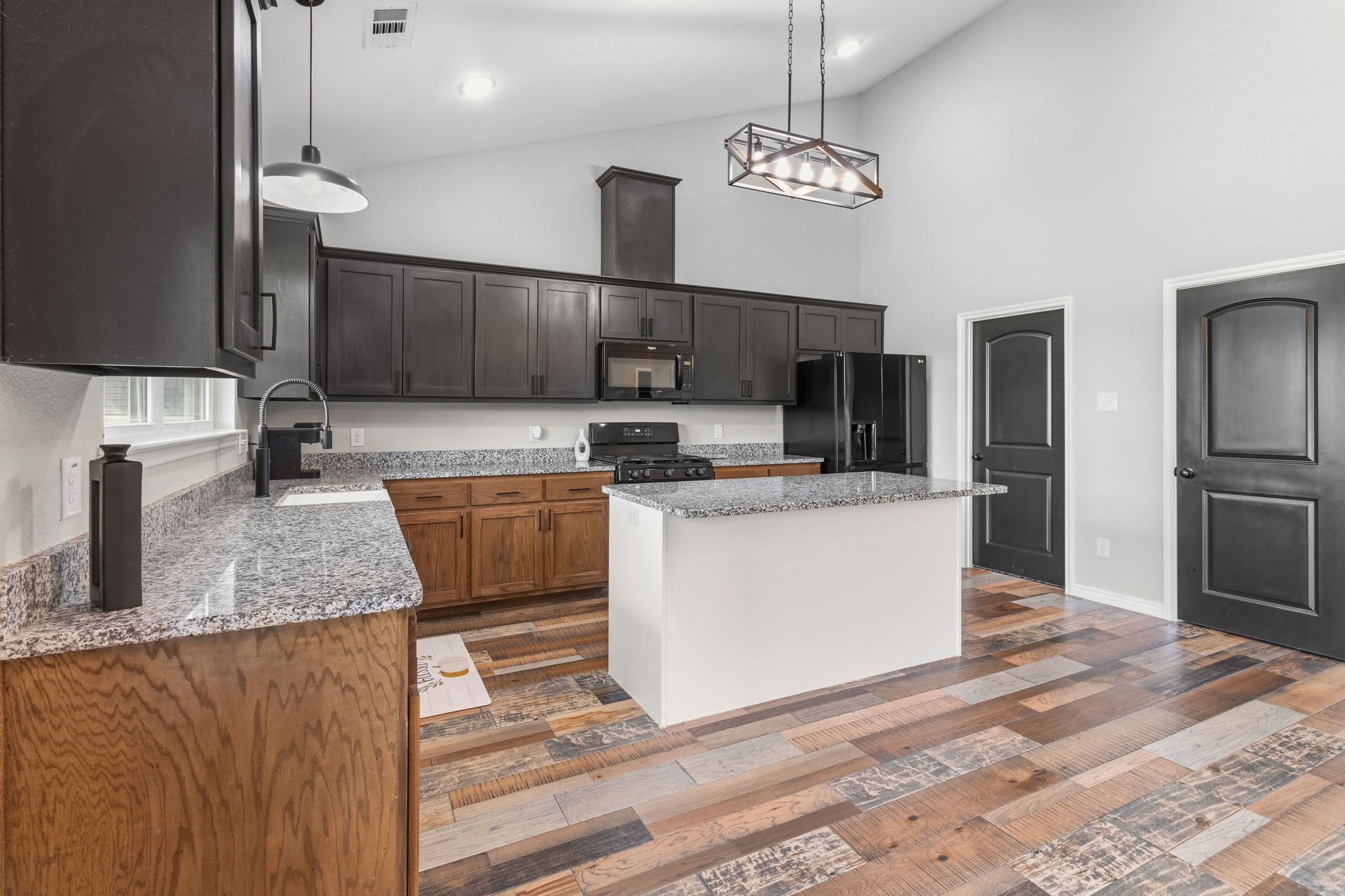 688 Sandstone Court Sunset TX 76270