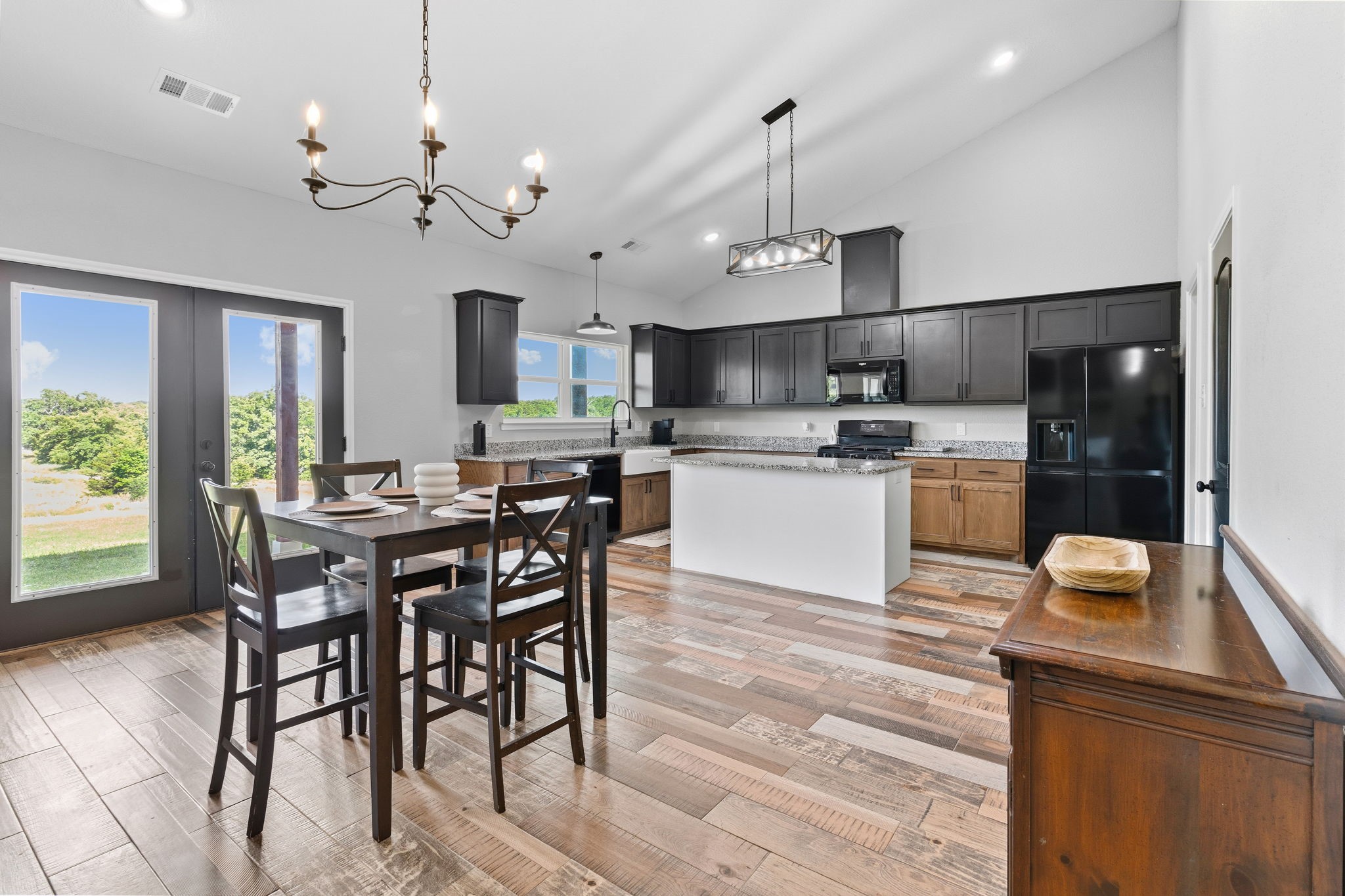 688 Sandstone Court Sunset TX 76270
